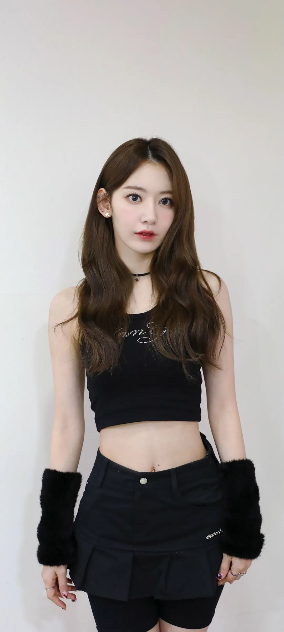Fond d'écran de verrouillage mobile Sakura Miyawaki 4K HD télécharger — IZ*ONE, LE SSERAFIM