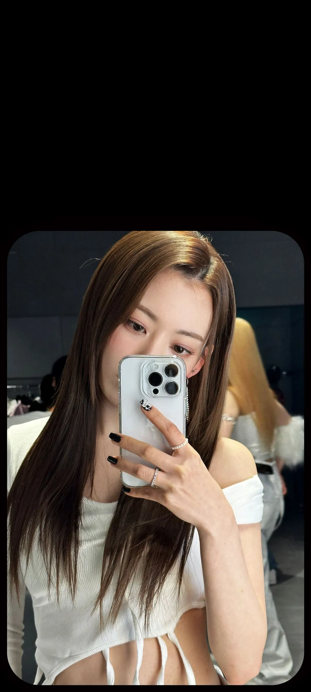 Fond d'écran de verrouillage mobile Sakura Miyawaki 4K HD télécharger — IZ*ONE, LE SSERAFIM