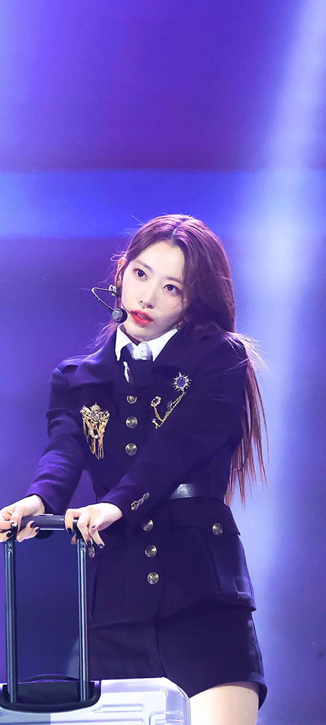 Fond d'écran de verrouillage mobile Sakura Miyawaki 4K HD télécharger — IZ*ONE, LE SSERAFIM
