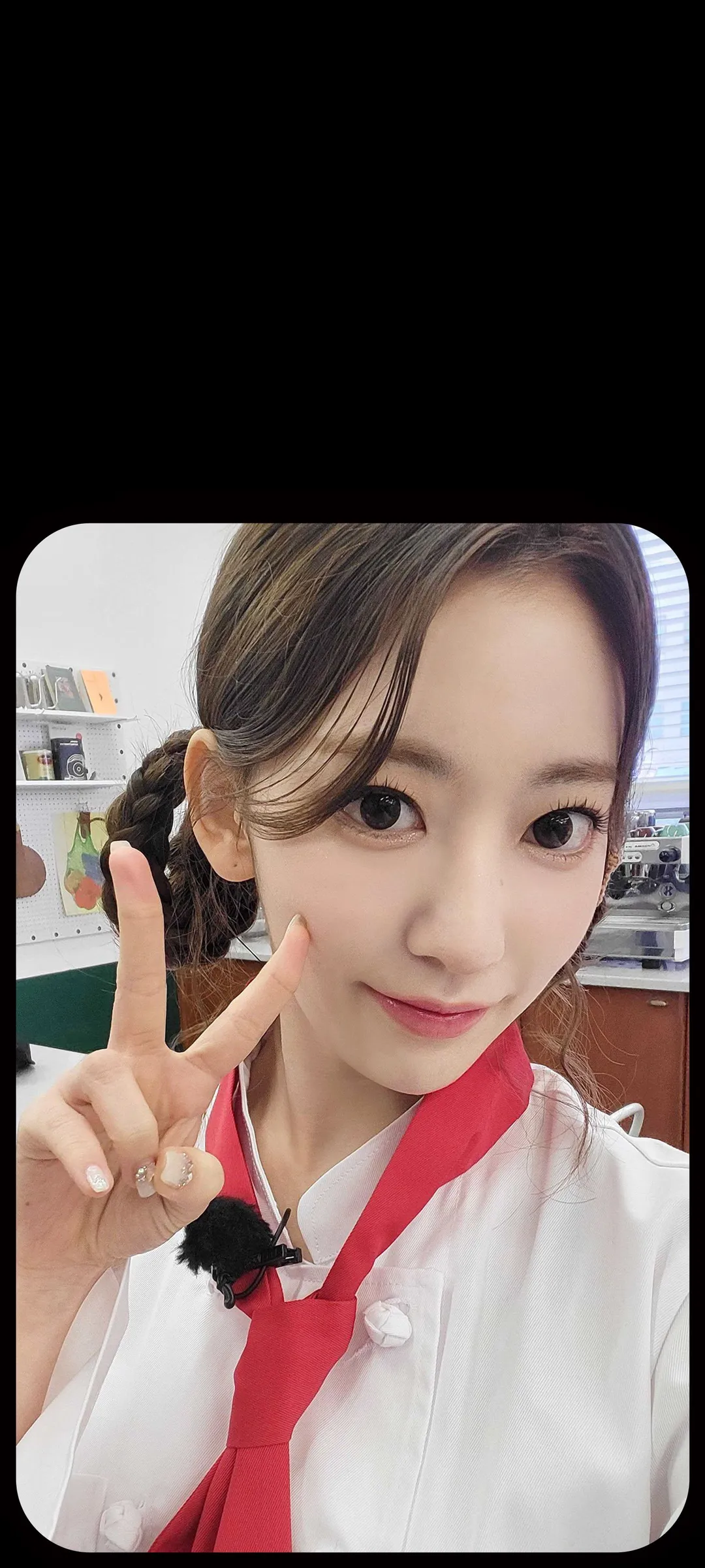 Fond d'écran de verrouillage mobile Sakura Miyawaki 4K HD télécharger — IZ*ONE, LE SSERAFIM