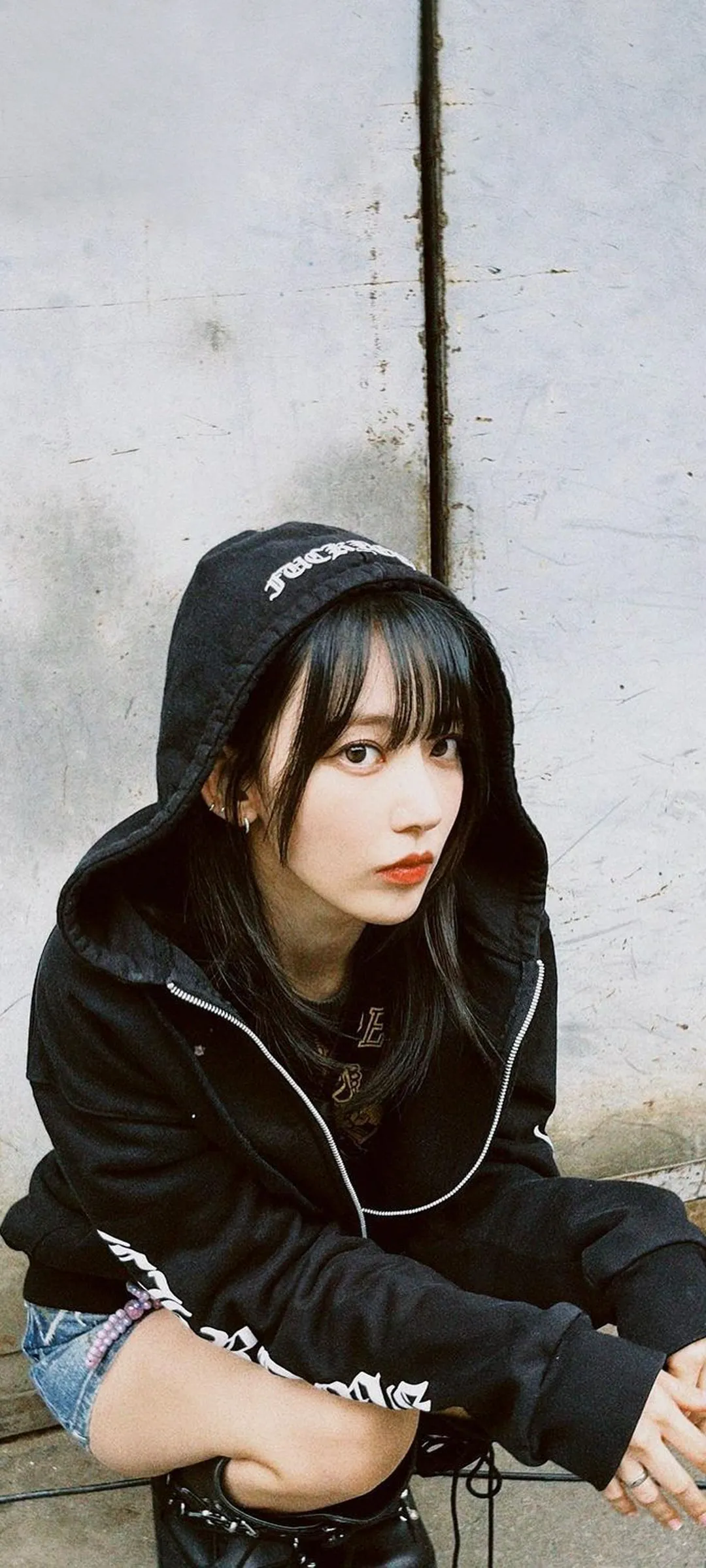 Fond d'écran de verrouillage mobile Sakura Miyawaki 4K HD télécharger — IZ*ONE, LE SSERAFIM