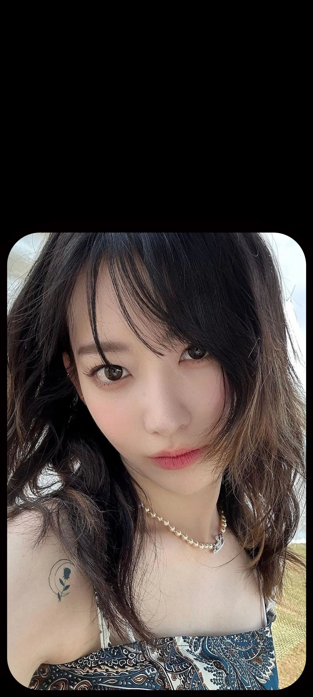 Fond d'écran de verrouillage mobile Sakura Miyawaki 4K HD télécharger — IZ*ONE, LE SSERAFIM