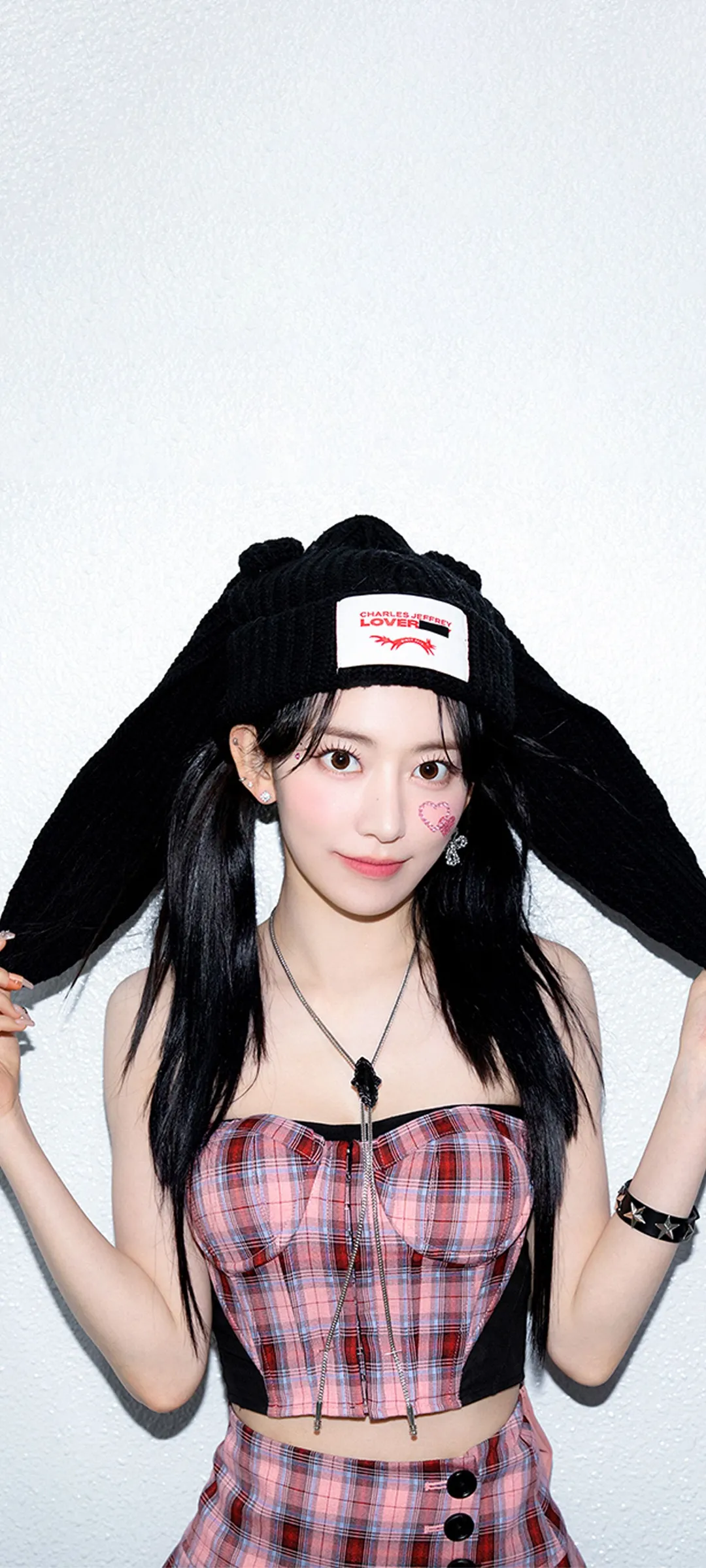 Fond d'écran de verrouillage mobile Sakura Miyawaki UNFORGIVEN 4K HD télécharger — IZ*ONE, LE SSERAFIM