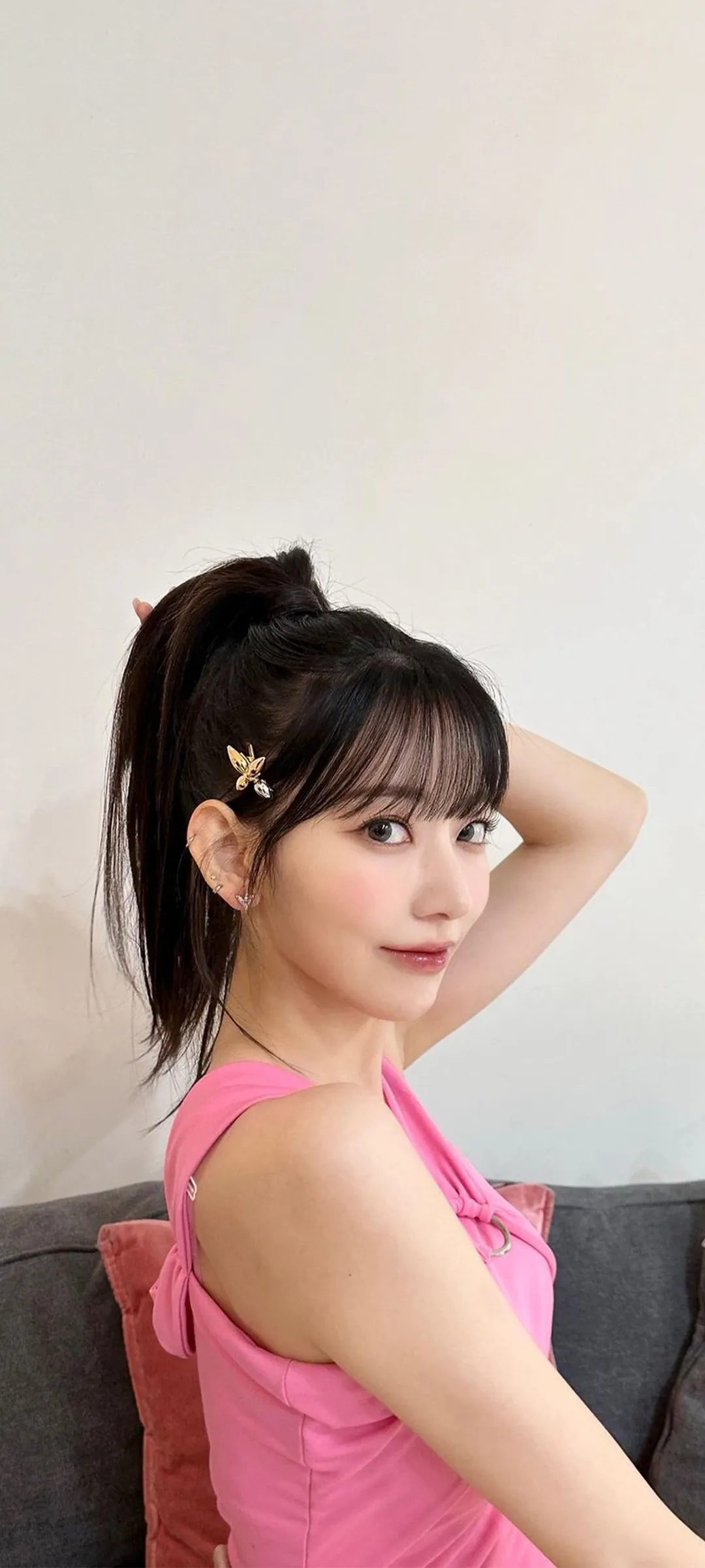 Fond d'écran de verrouillage mobile Sakura Miyawaki 4K HD télécharger — IZ*ONE, LE SSERAFIM