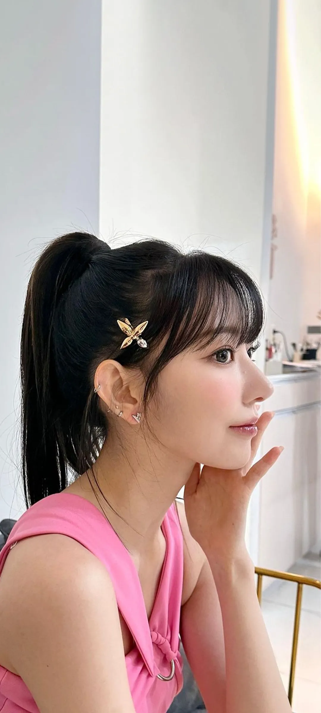 Fond d'écran de verrouillage mobile Sakura Miyawaki 4K HD télécharger — IZ*ONE, LE SSERAFIM