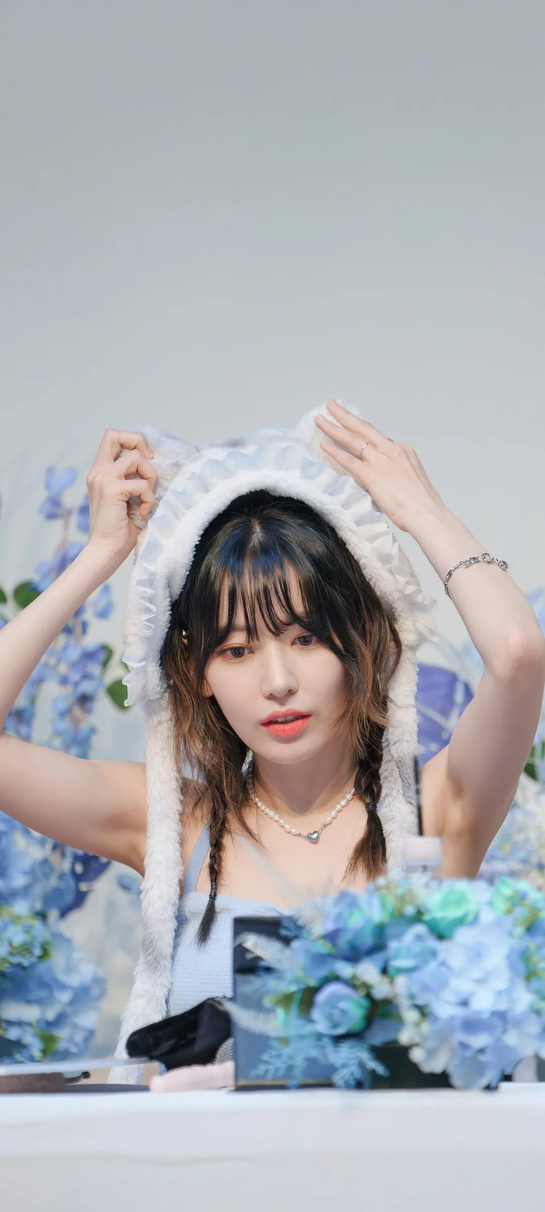 Fond d'écran de verrouillage mobile Sakura Miyawaki 4K HD télécharger — IZ*ONE, LE SSERAFIM