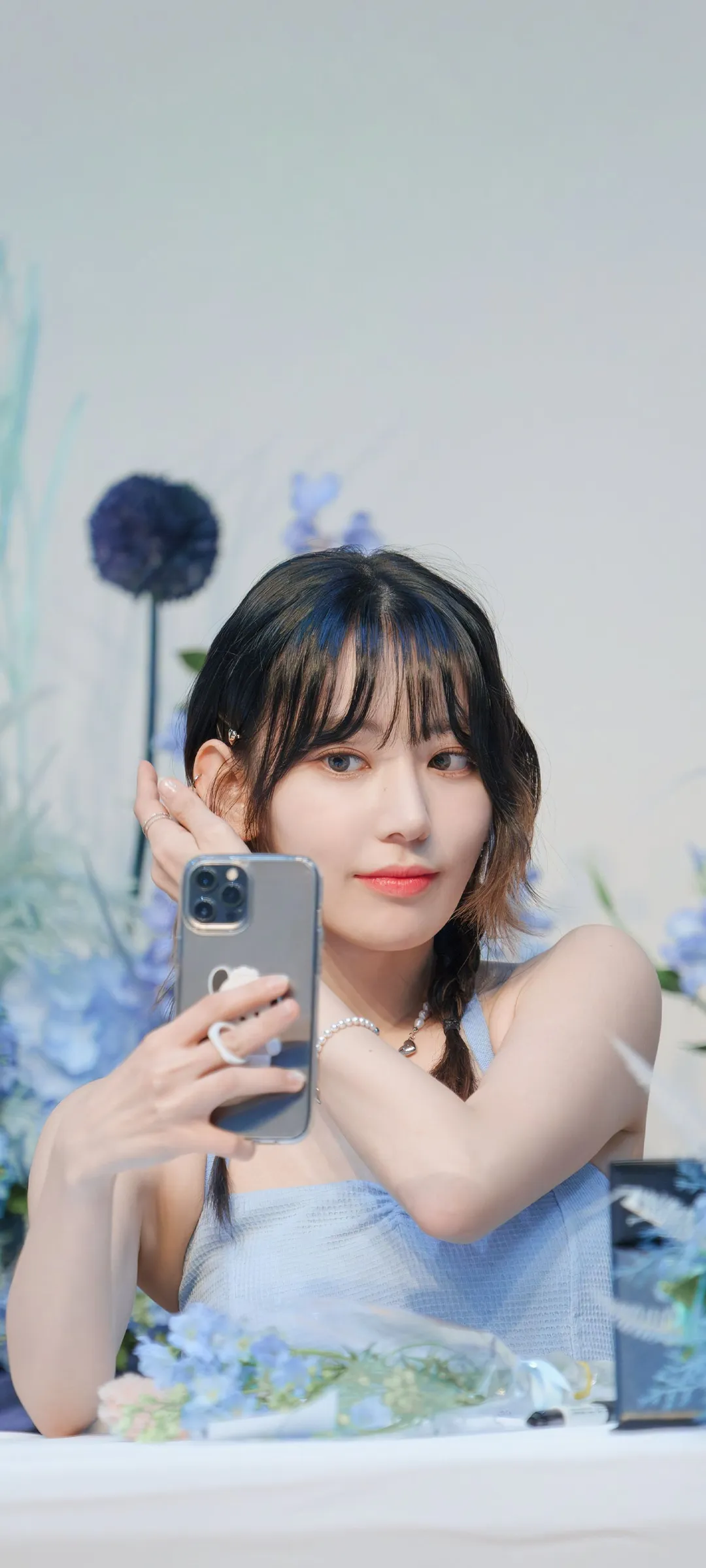 Fond d'écran de verrouillage mobile Sakura Miyawaki 4K HD télécharger — IZ*ONE, LE SSERAFIM