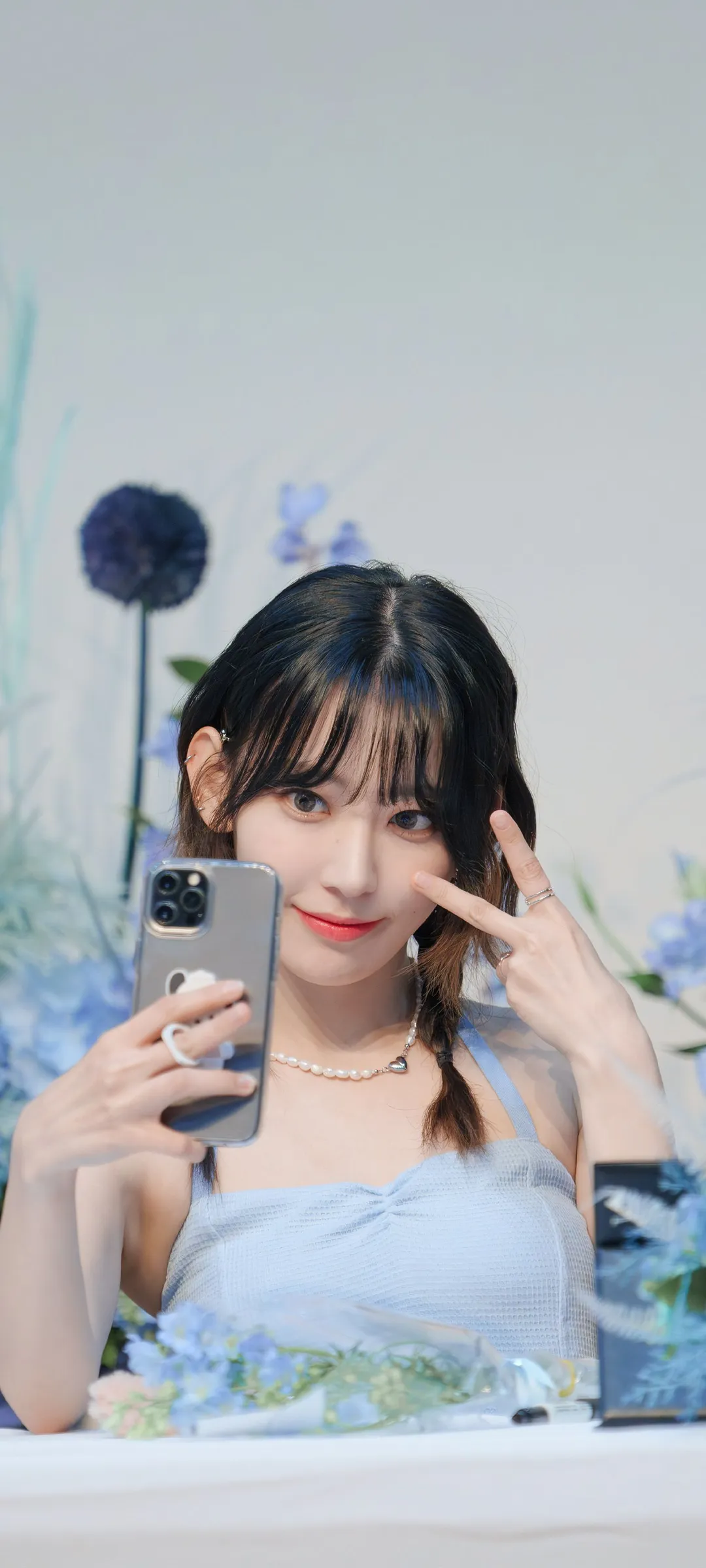 Fond d'écran de verrouillage mobile Sakura Miyawaki 4K HD télécharger — IZ*ONE, LE SSERAFIM
