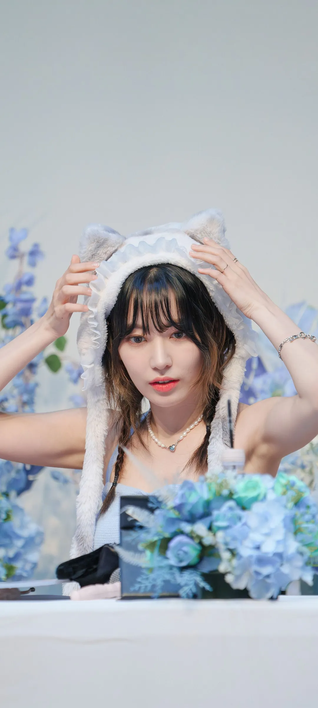 Fond d'écran de verrouillage mobile Sakura Miyawaki 4K HD télécharger — IZ*ONE, LE SSERAFIM