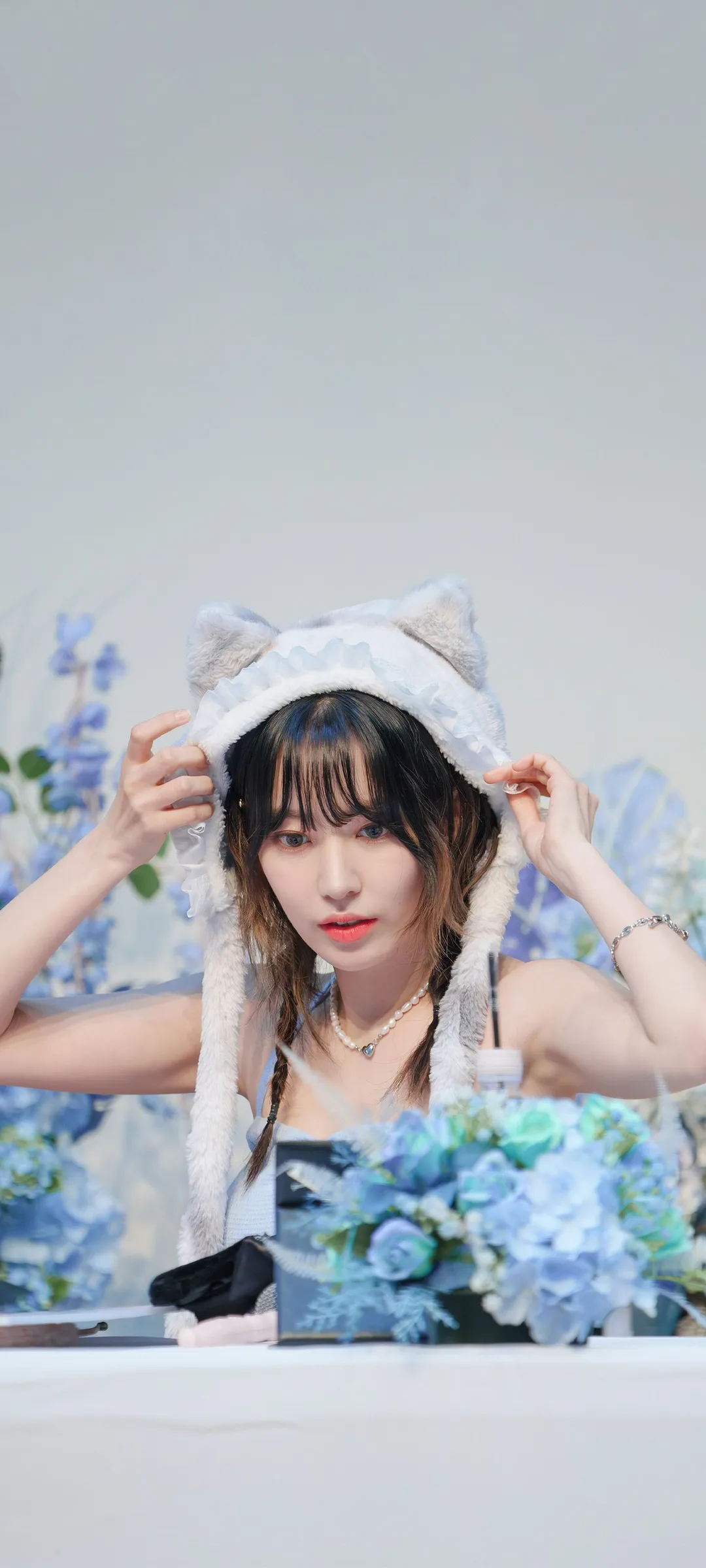 Fond d'écran de verrouillage mobile Sakura Miyawaki 4K HD télécharger — IZ*ONE, LE SSERAFIM