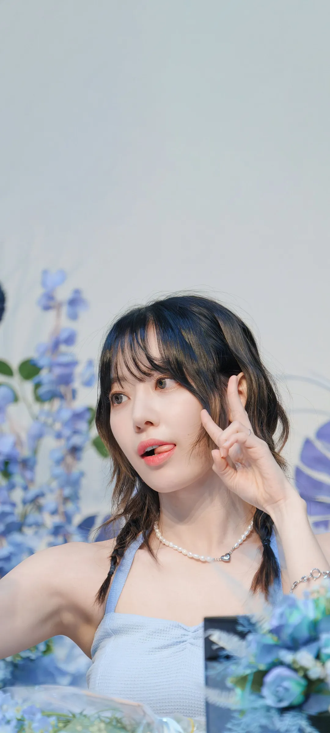 Fond d'écran de verrouillage mobile Sakura Miyawaki 4K HD télécharger — IZ*ONE, LE SSERAFIM