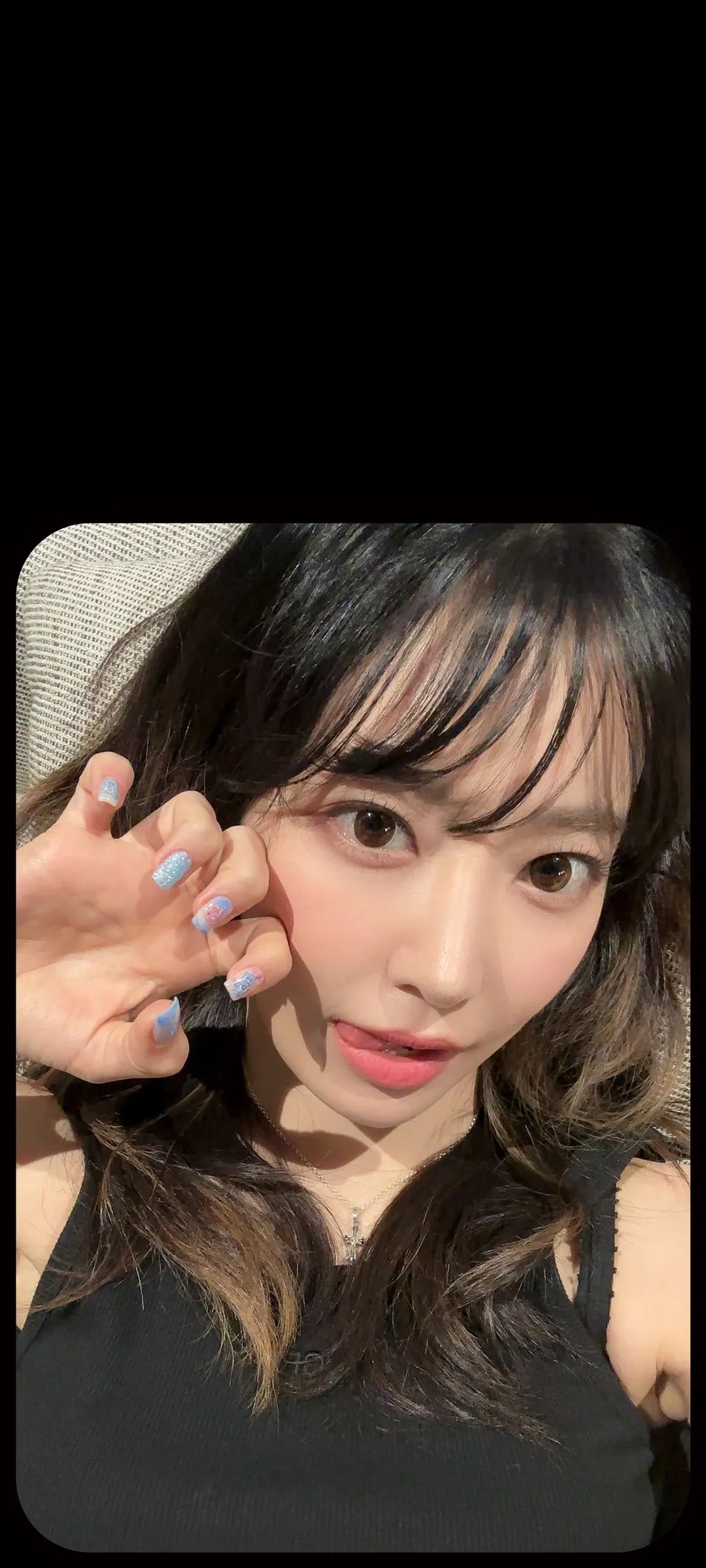 Fond d'écran de verrouillage mobile Sakura Miyawaki 4K HD télécharger — IZ*ONE, LE SSERAFIM