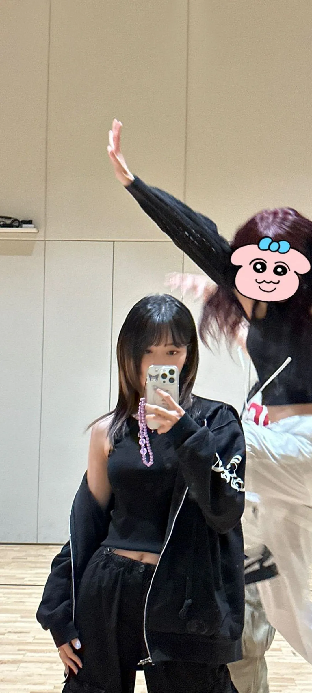 Fond d'écran de verrouillage mobile Sakura Miyawaki 4K HD télécharger — IZ*ONE, LE SSERAFIM