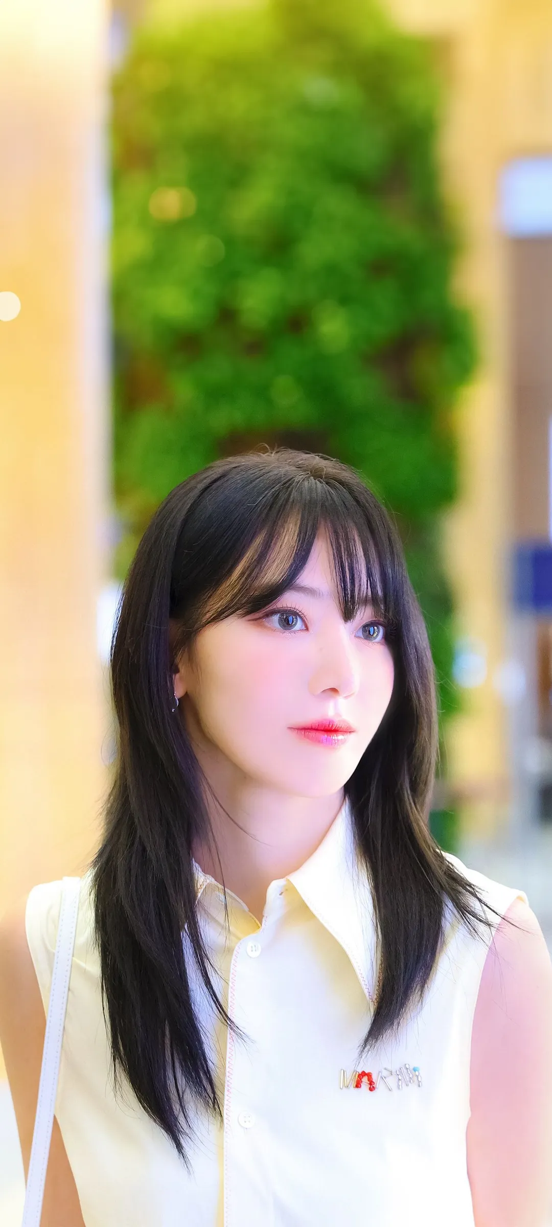Fond d'écran de verrouillage mobile Sakura Miyawaki 4K HD télécharger — IZ*ONE, LE SSERAFIM