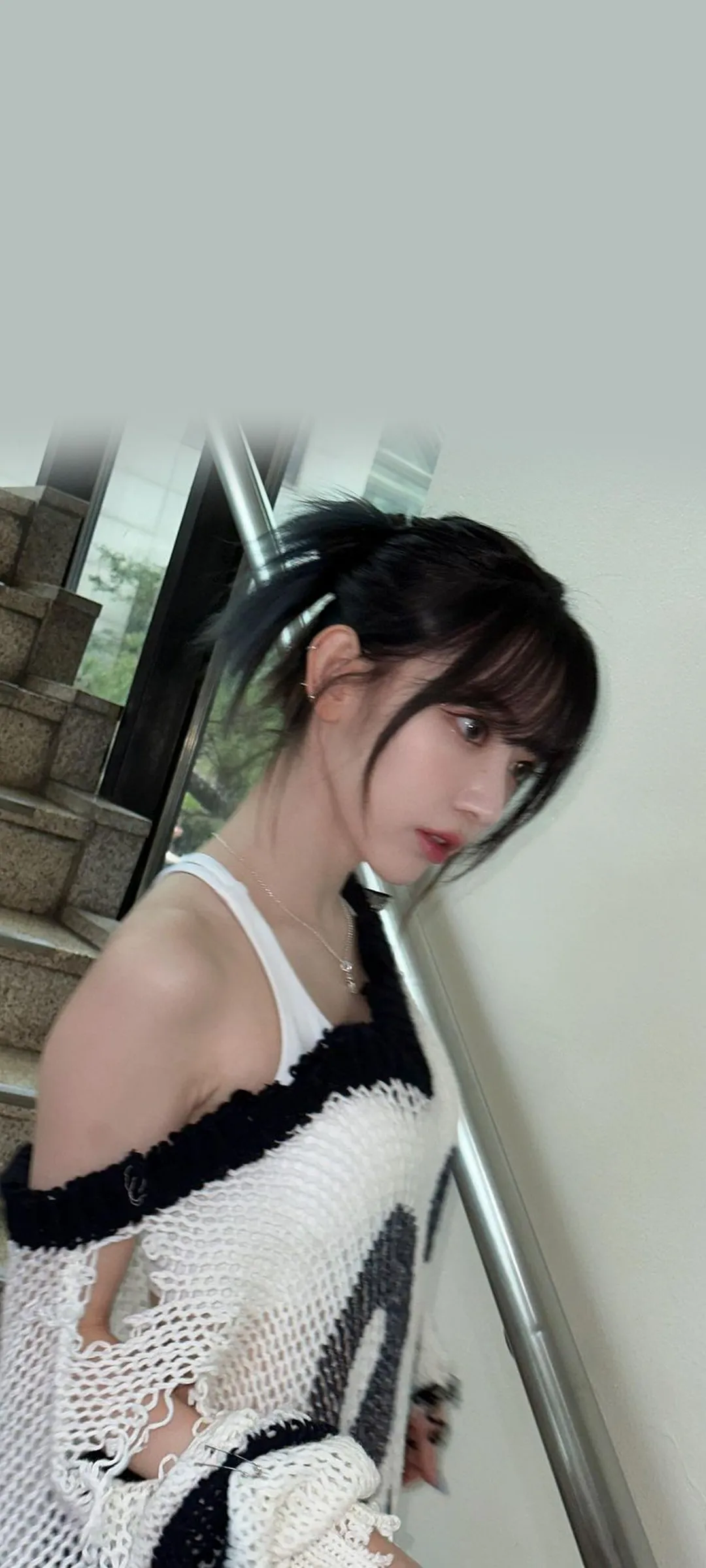 Fond d'écran de verrouillage mobile Sakura Miyawaki 4K HD télécharger — IZ*ONE, LE SSERAFIM