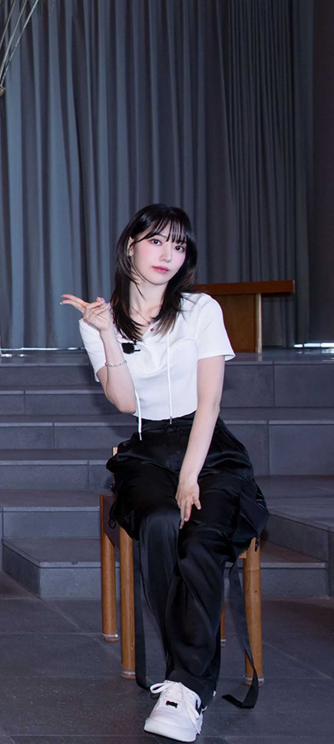Fond d'écran de verrouillage mobile Sakura Miyawaki 4K HD télécharger — IZ*ONE, LE SSERAFIM