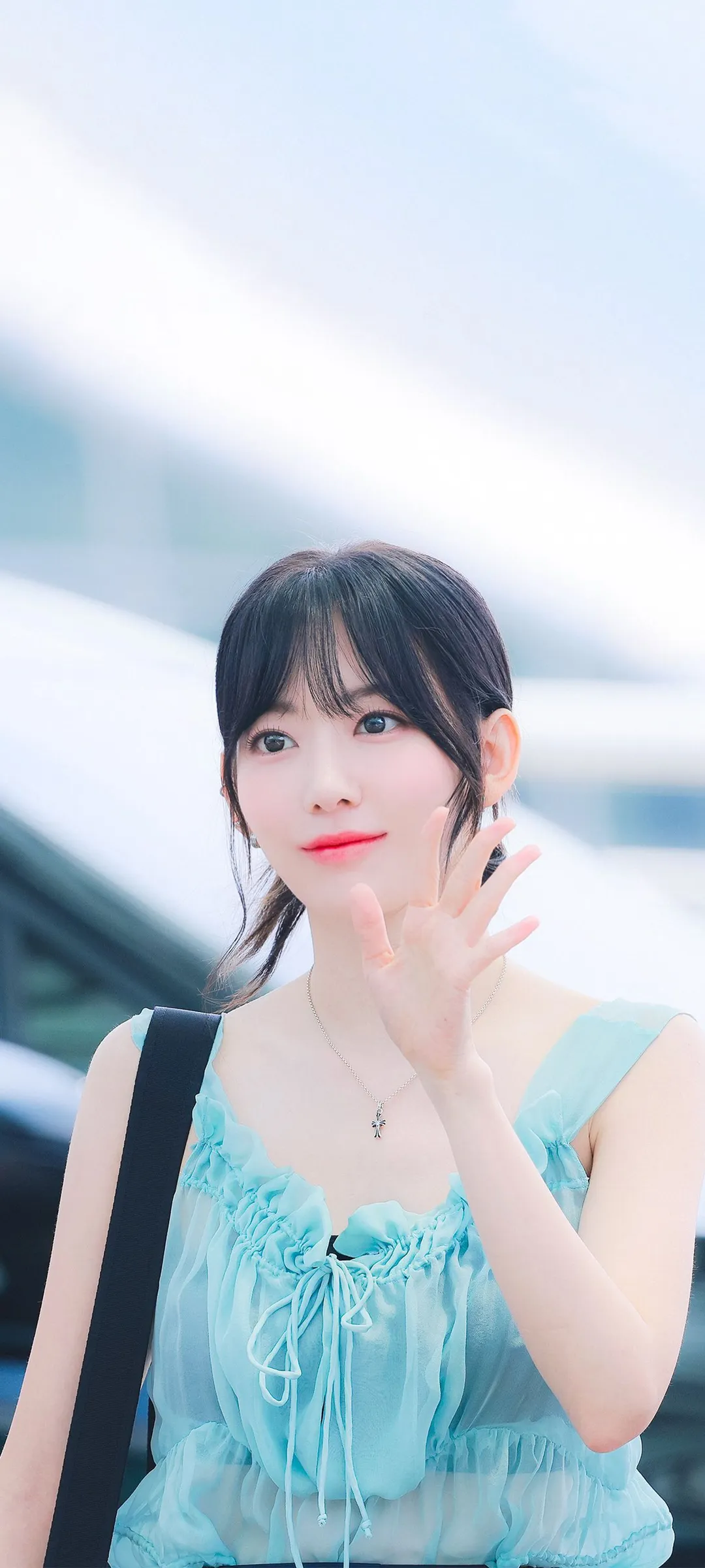 Fond d'écran de verrouillage mobile Sakura Miyawaki 4K HD télécharger — IZ*ONE, LE SSERAFIM
