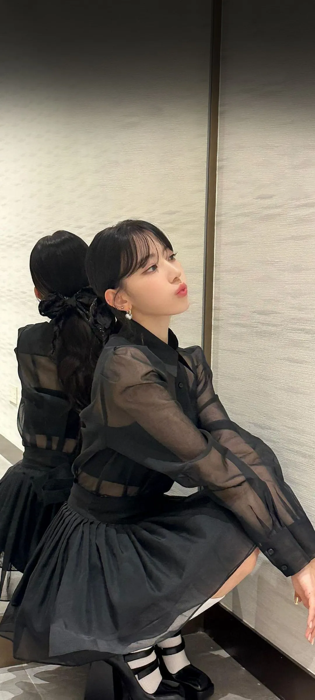 Fond d'écran de verrouillage mobile Sakura Miyawaki 4K HD télécharger — IZ*ONE, LE SSERAFIM