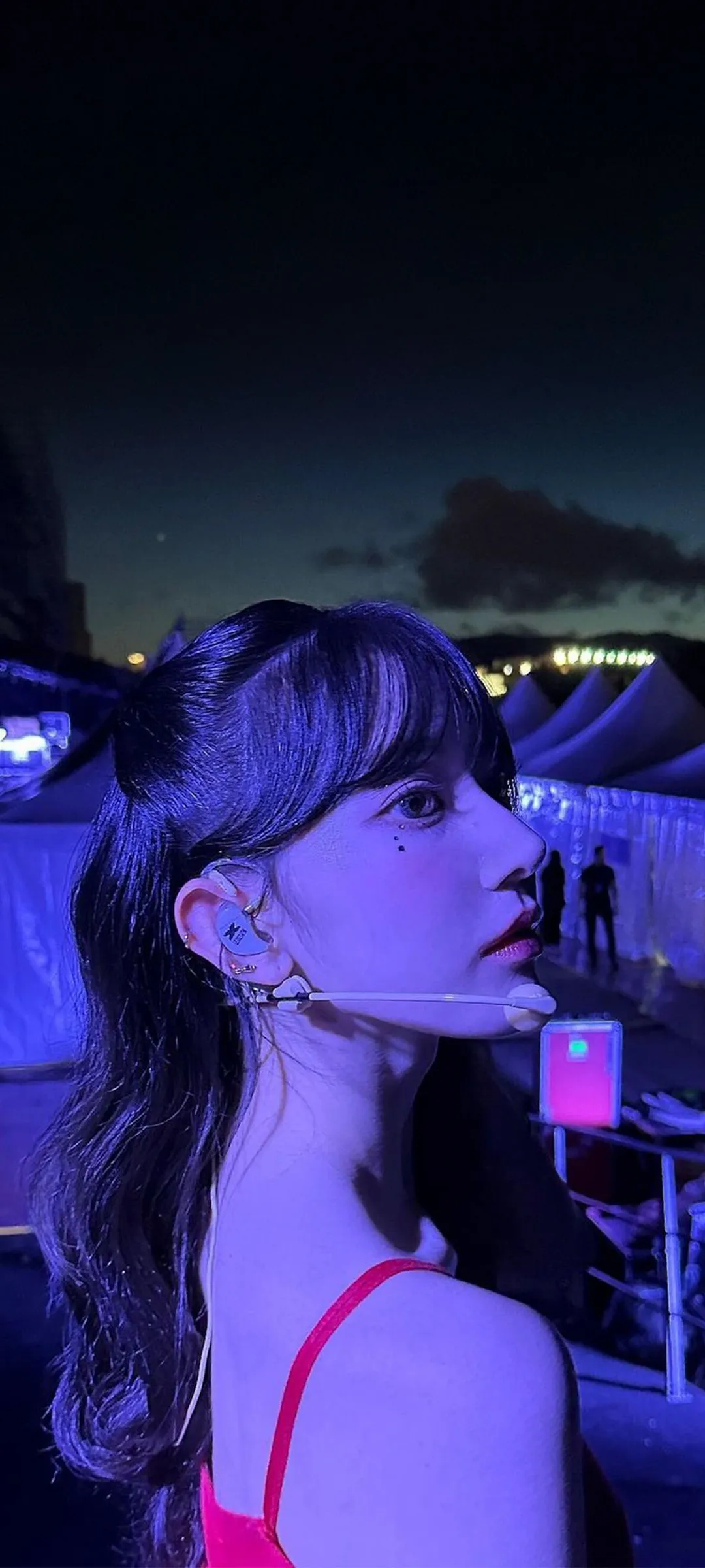 Fond d'écran de verrouillage mobile Sakura Miyawaki 4K HD télécharger — IZ*ONE, LE SSERAFIM