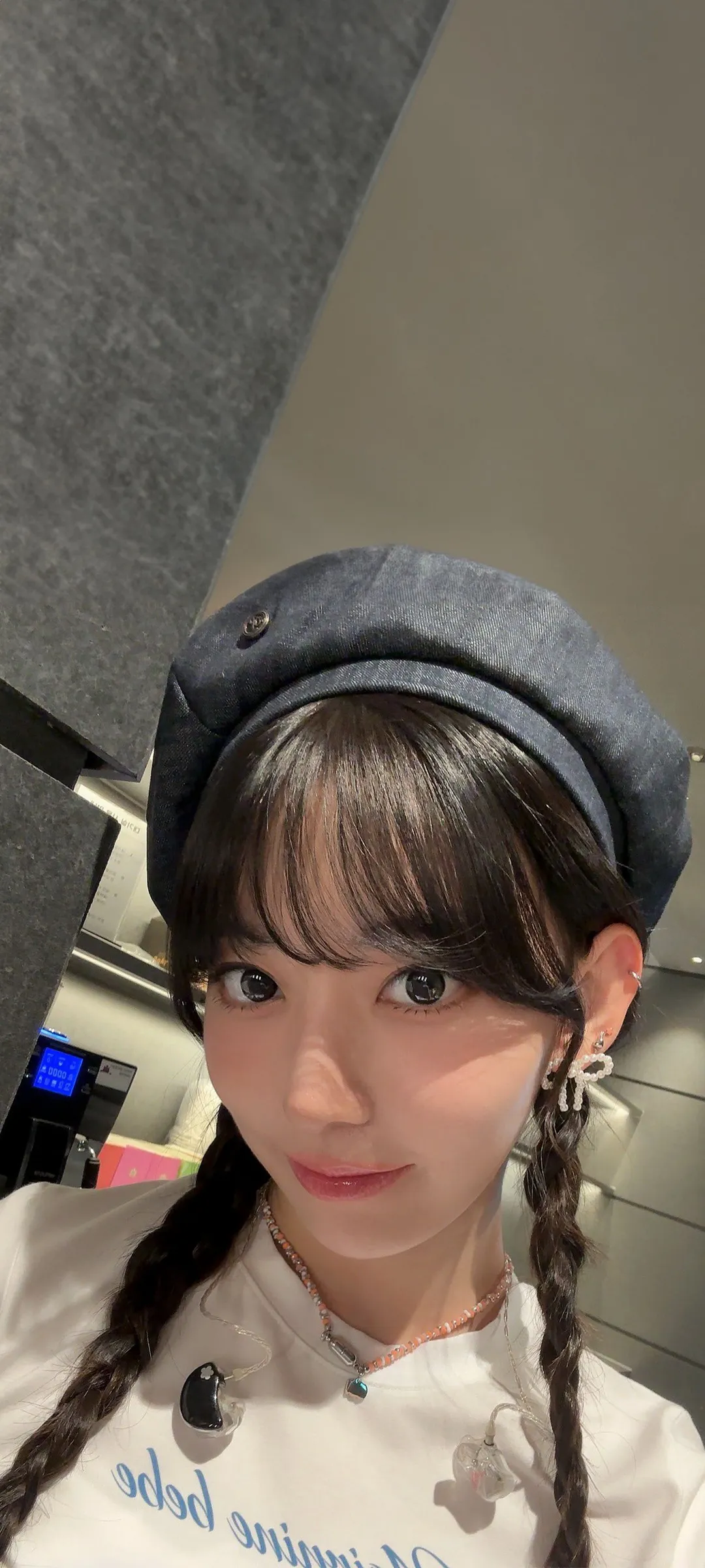 Fond d'écran de verrouillage mobile Sakura Miyawaki 4K HD télécharger — IZ*ONE, LE SSERAFIM