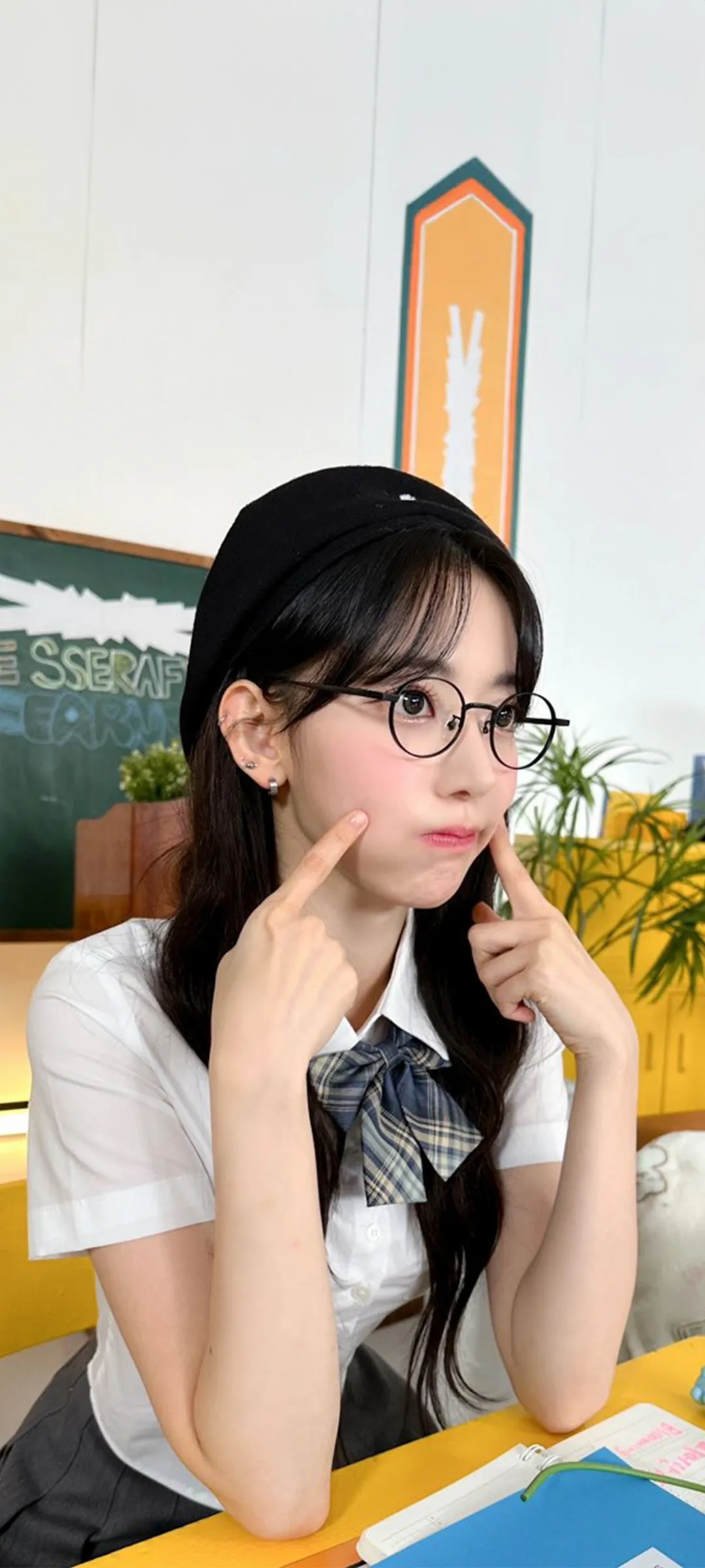 Fond d'écran de verrouillage mobile Sakura Miyawaki 4K HD télécharger — IZ*ONE, LE SSERAFIM