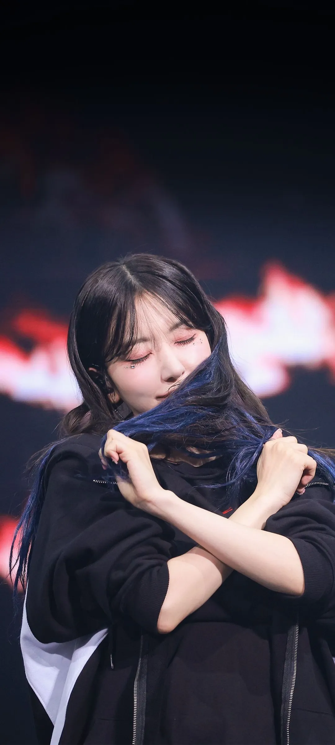 Fond d'écran de verrouillage mobile Sakura Miyawaki 4K HD télécharger — IZ*ONE, LE SSERAFIM