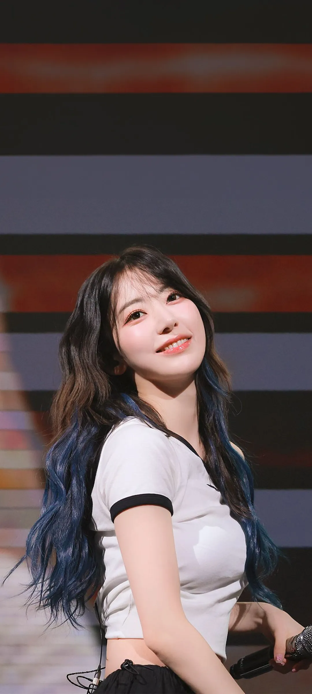 Fond d'écran de verrouillage mobile Sakura Miyawaki 4K HD télécharger — IZ*ONE, LE SSERAFIM