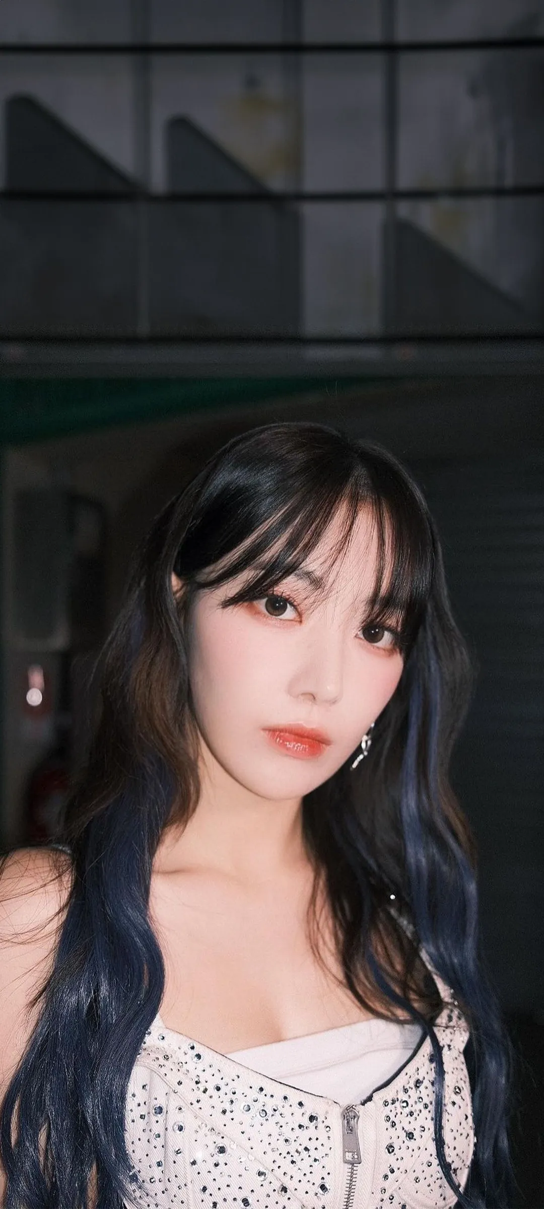 Fond d'écran de verrouillage mobile Sakura Miyawaki 4K HD télécharger — IZ*ONE, LE SSERAFIM