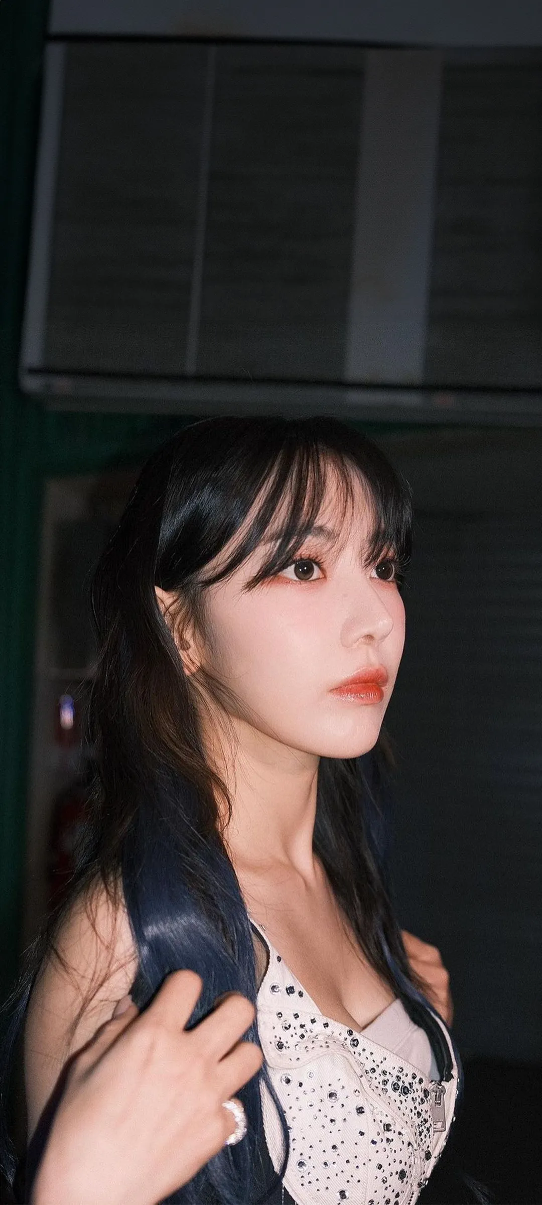 Fond d'écran de verrouillage mobile Sakura Miyawaki 4K HD télécharger — IZ*ONE, LE SSERAFIM