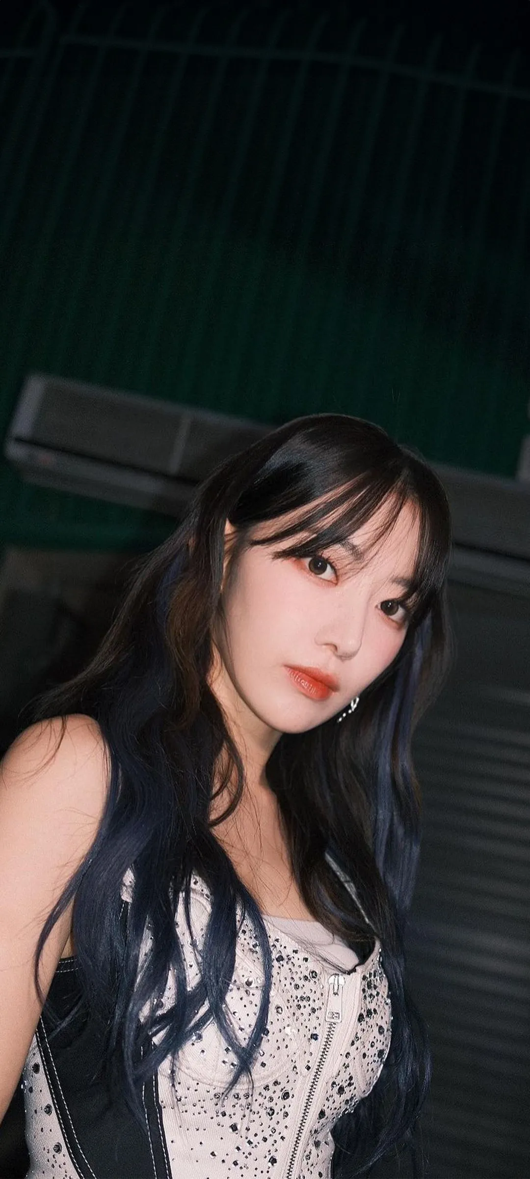 Fond d'écran de verrouillage mobile Sakura Miyawaki 4K HD télécharger — IZ*ONE, LE SSERAFIM