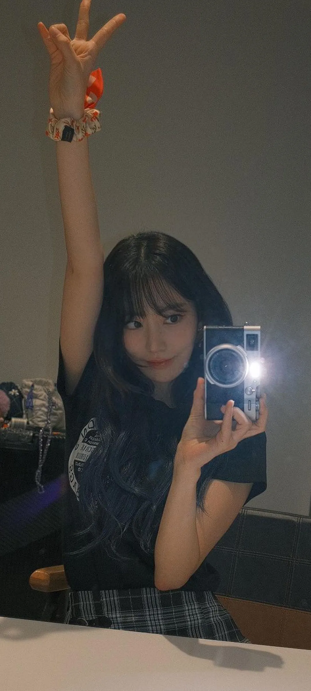 Fond d'écran de verrouillage mobile Sakura Miyawaki 4K HD télécharger — IZ*ONE, LE SSERAFIM