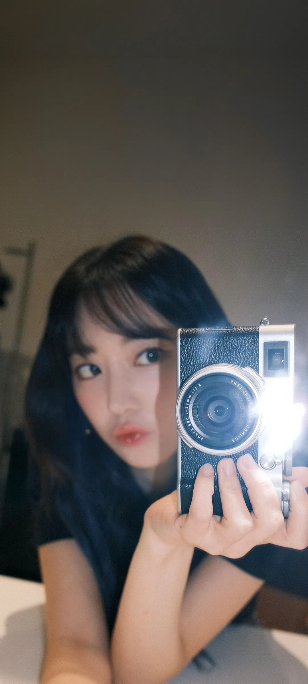 Fond d'écran de verrouillage mobile Sakura Miyawaki 4K HD télécharger — IZ*ONE, LE SSERAFIM