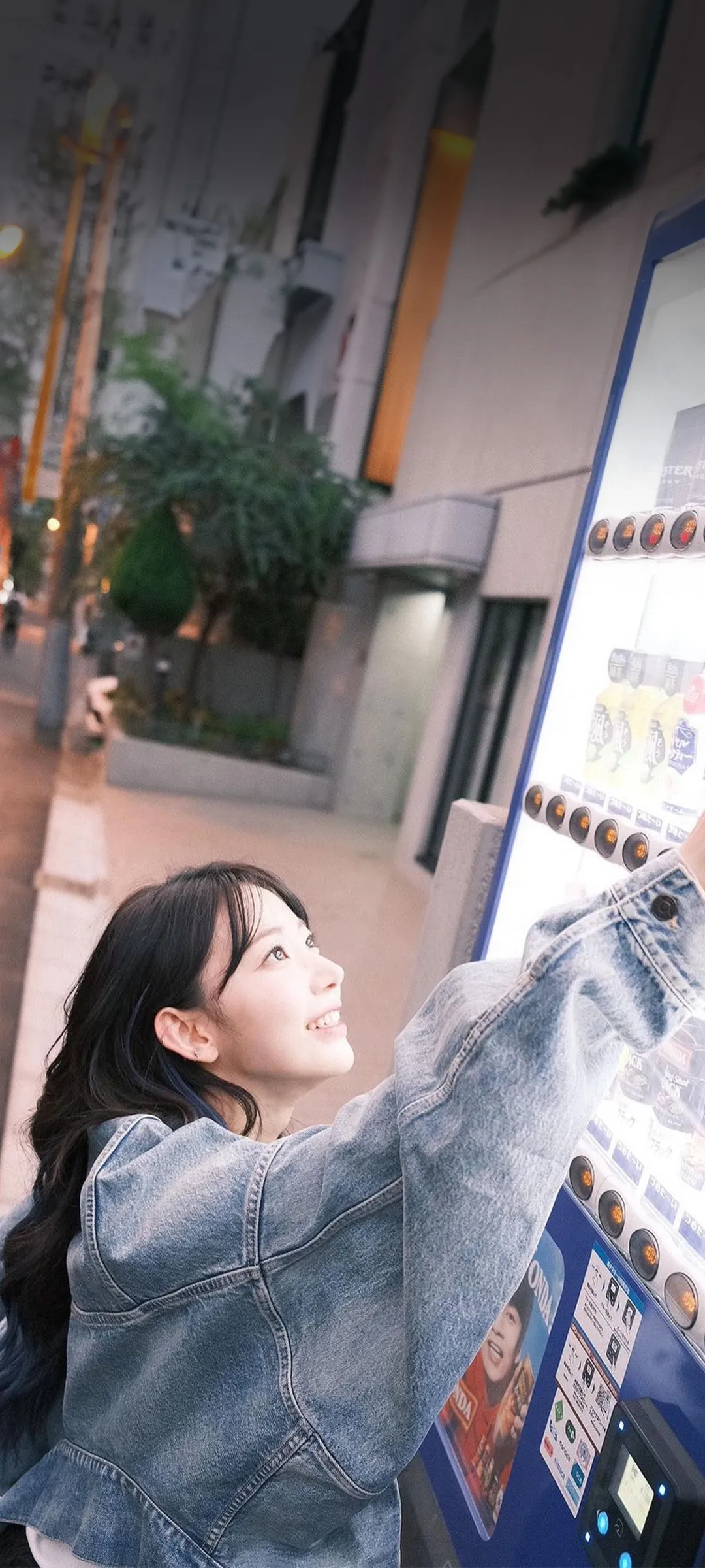 Fond d'écran de verrouillage mobile Sakura Miyawaki 4K HD télécharger — IZ*ONE, LE SSERAFIM