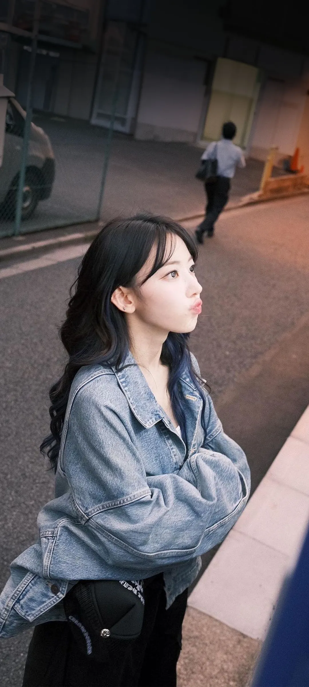 Fond d'écran de verrouillage mobile Sakura Miyawaki 4K HD télécharger — IZ*ONE, LE SSERAFIM