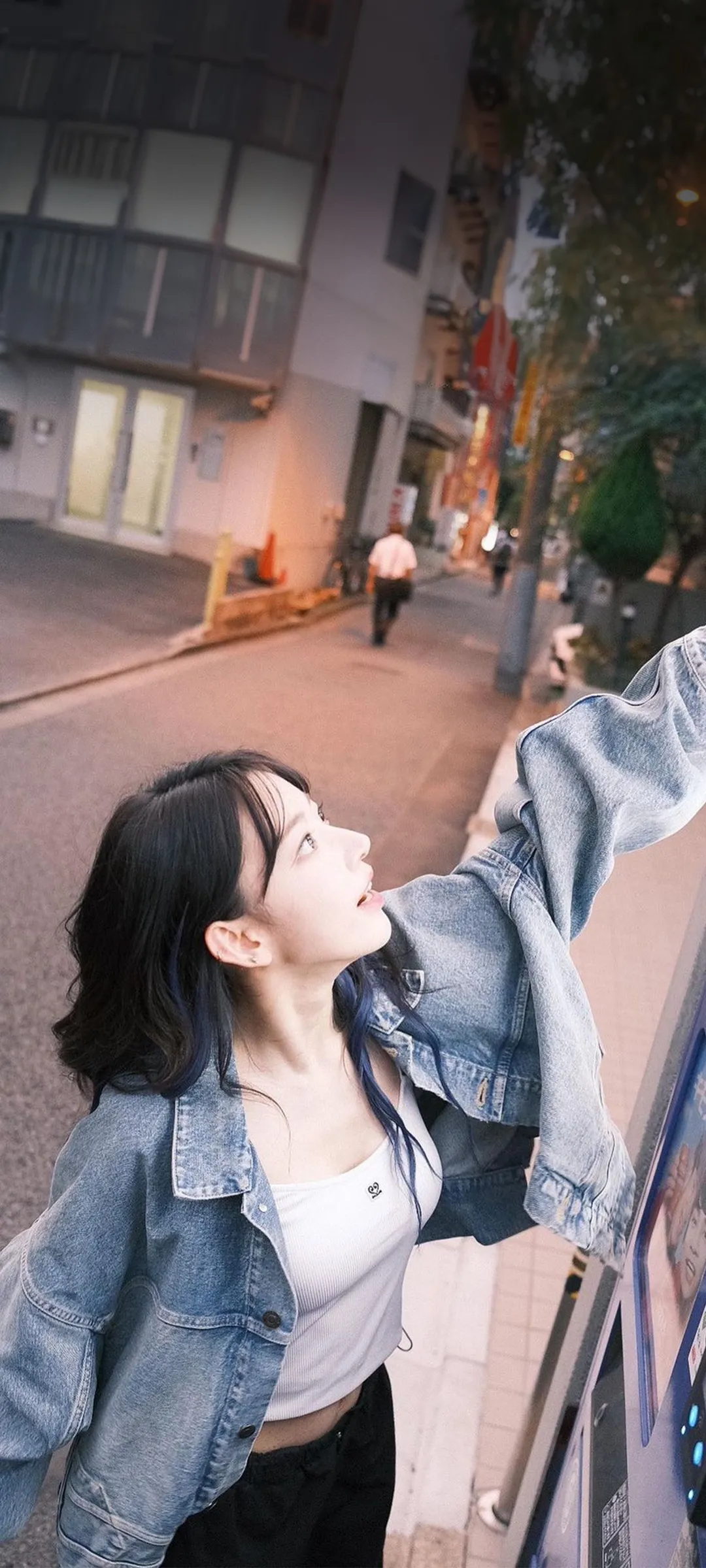 Fond d'écran de verrouillage mobile Sakura Miyawaki 4K HD télécharger — IZ*ONE, LE SSERAFIM