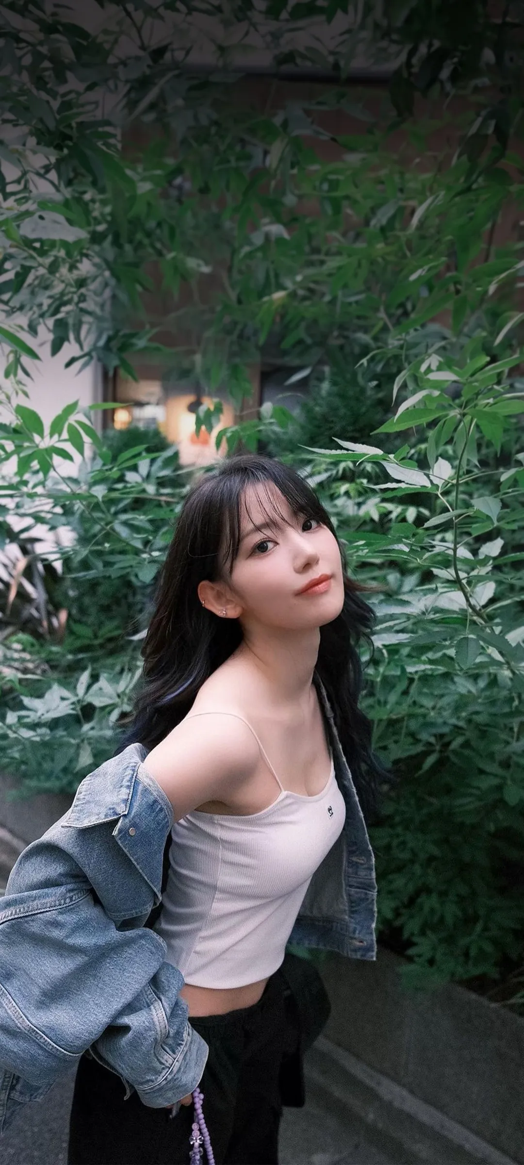 Fond d'écran de verrouillage mobile Sakura Miyawaki 4K HD télécharger — IZ*ONE, LE SSERAFIM