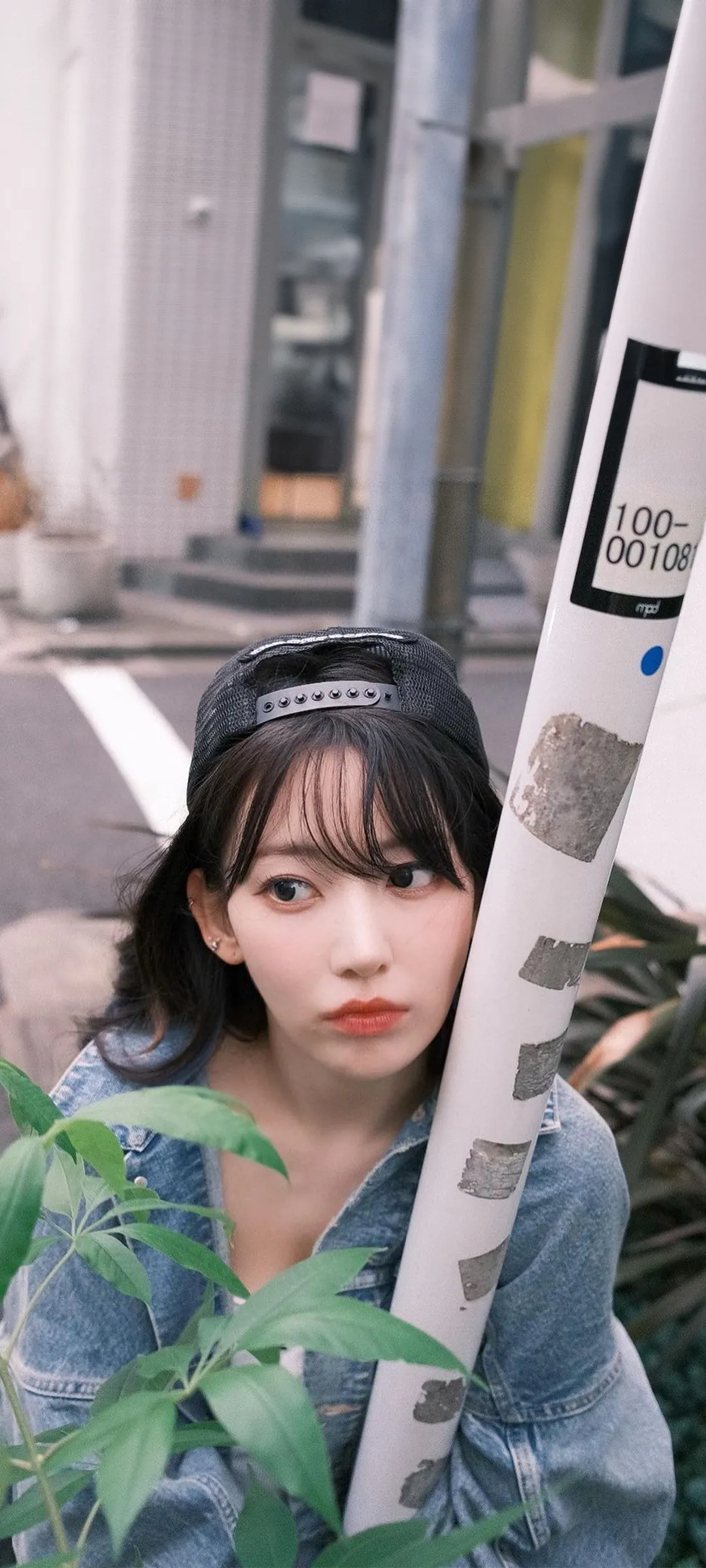 Fond d'écran de verrouillage mobile Sakura Miyawaki 4K HD télécharger — IZ*ONE, LE SSERAFIM