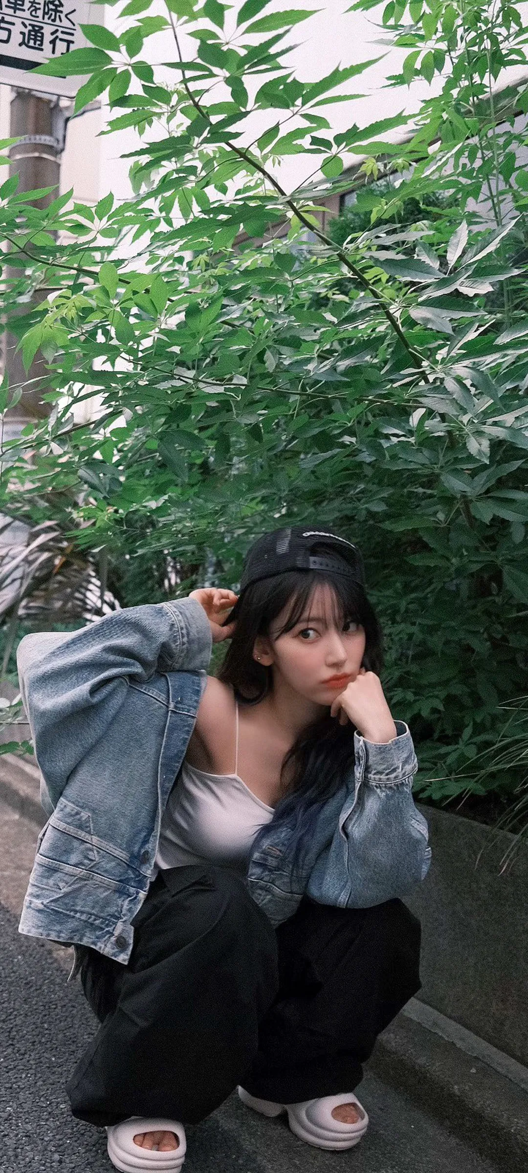 Fond d'écran de verrouillage mobile Sakura Miyawaki 4K HD télécharger — IZ*ONE, LE SSERAFIM