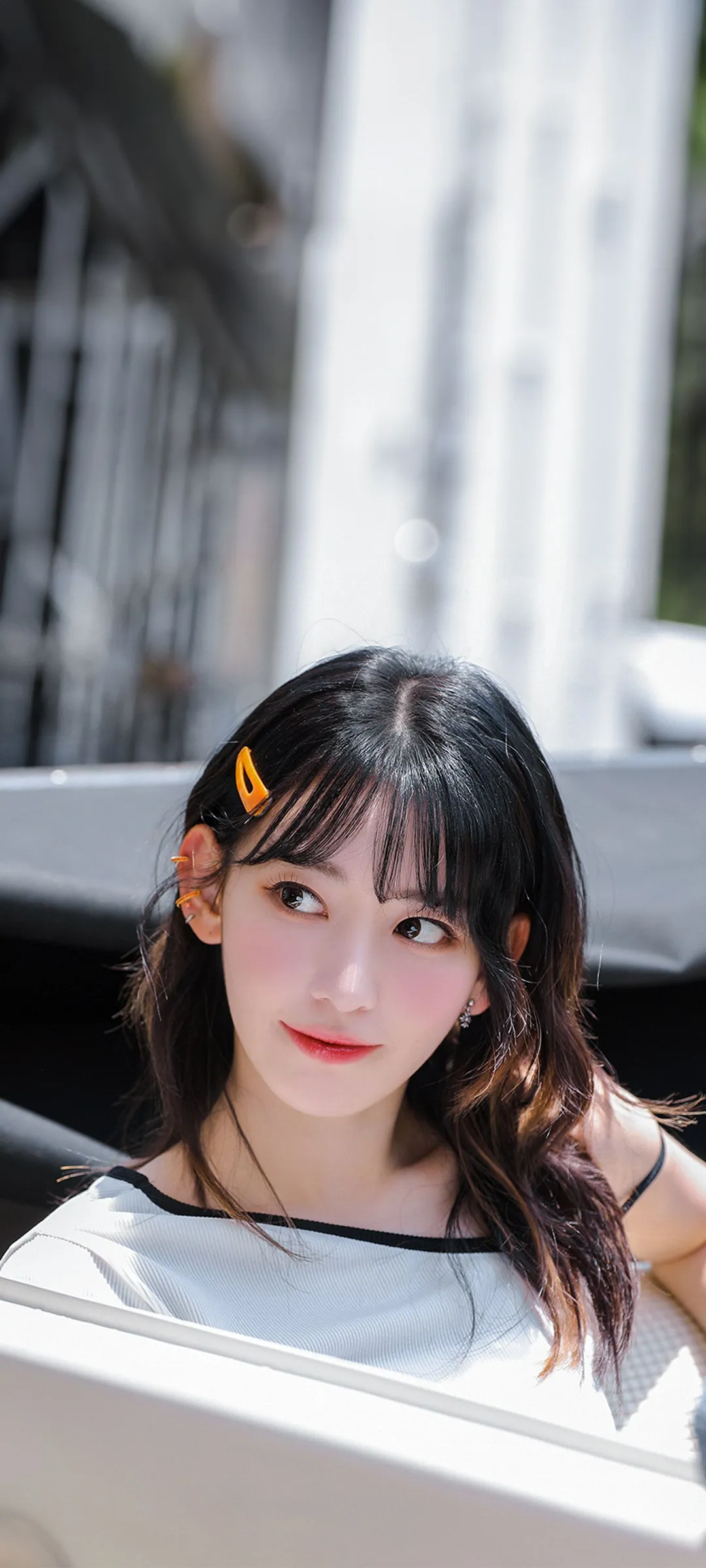 Fond d'écran de verrouillage mobile Sakura Miyawaki 4K HD télécharger — IZ*ONE, LE SSERAFIM