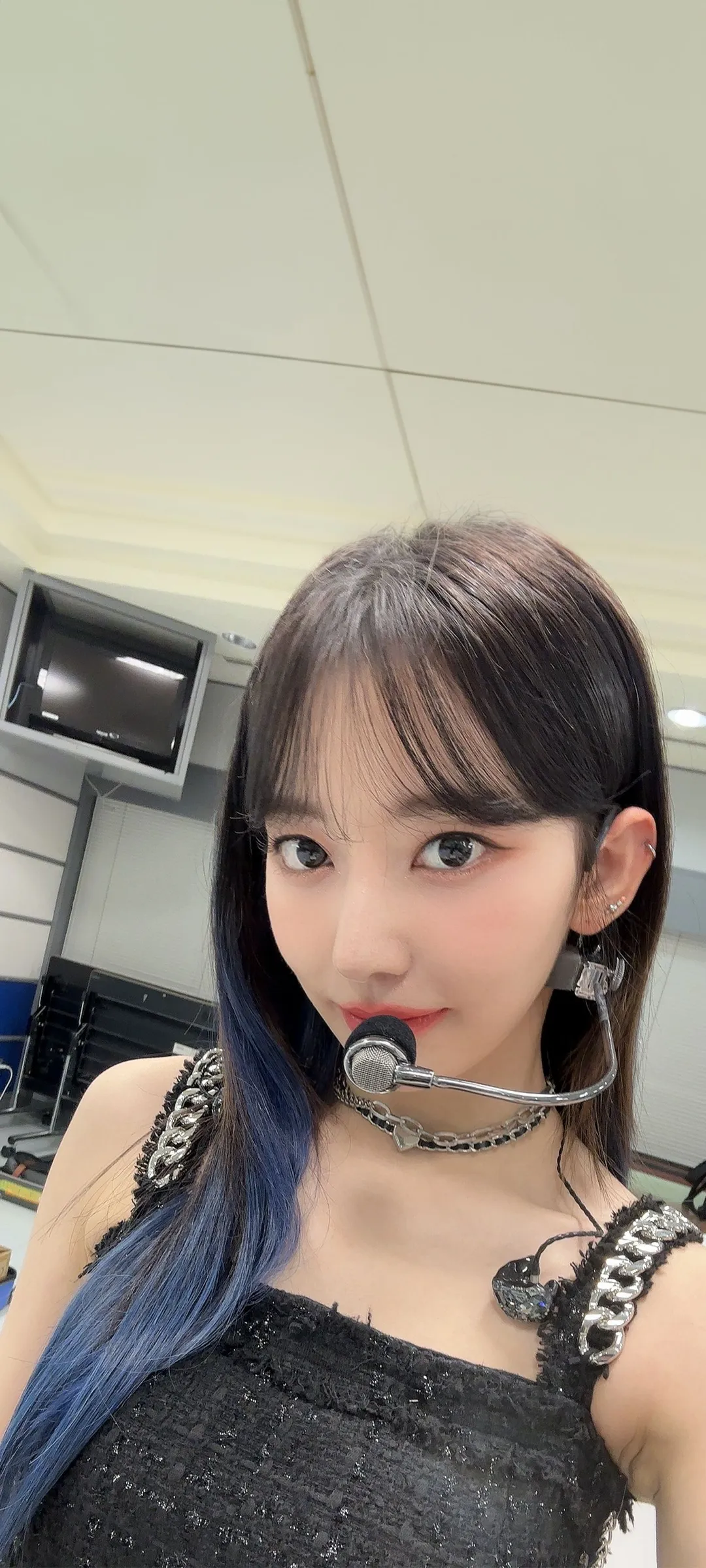 Fond d'écran de verrouillage mobile Sakura Miyawaki 4K HD télécharger — IZ*ONE, LE SSERAFIM