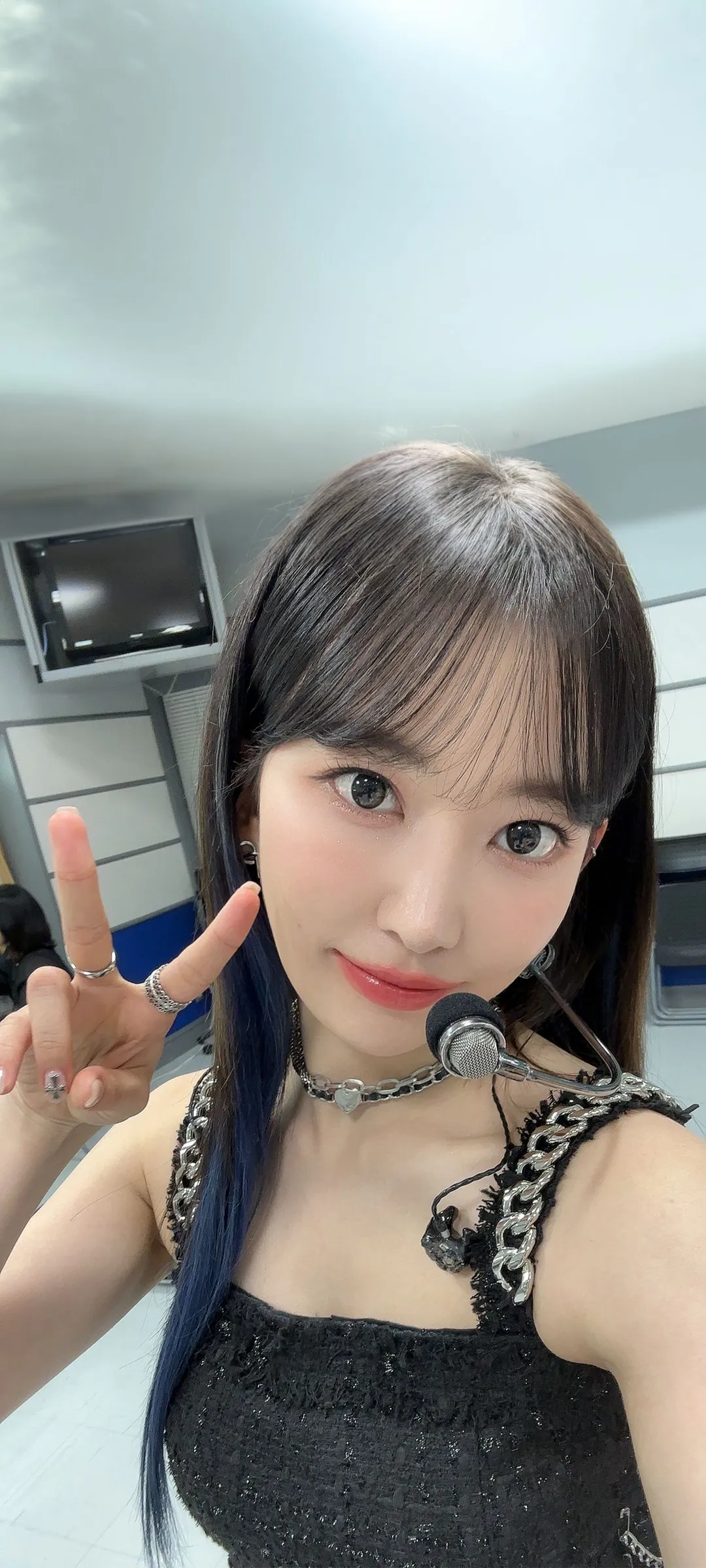 Fond d'écran de verrouillage mobile Sakura Miyawaki 4K HD télécharger — IZ*ONE, LE SSERAFIM