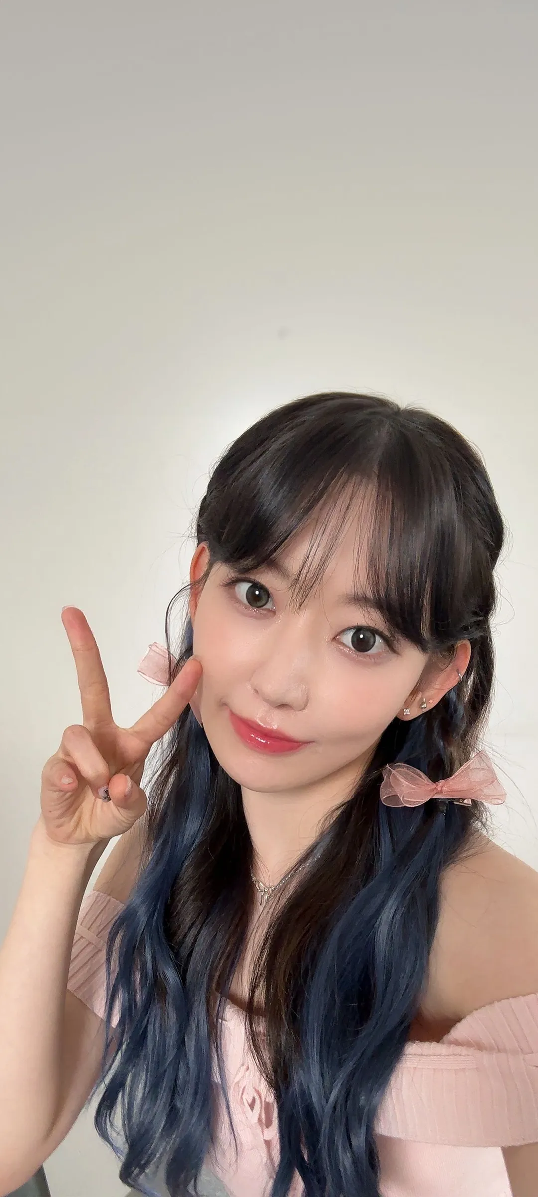 Fond d'écran de verrouillage mobile Sakura Miyawaki 4K HD télécharger — IZ*ONE, LE SSERAFIM