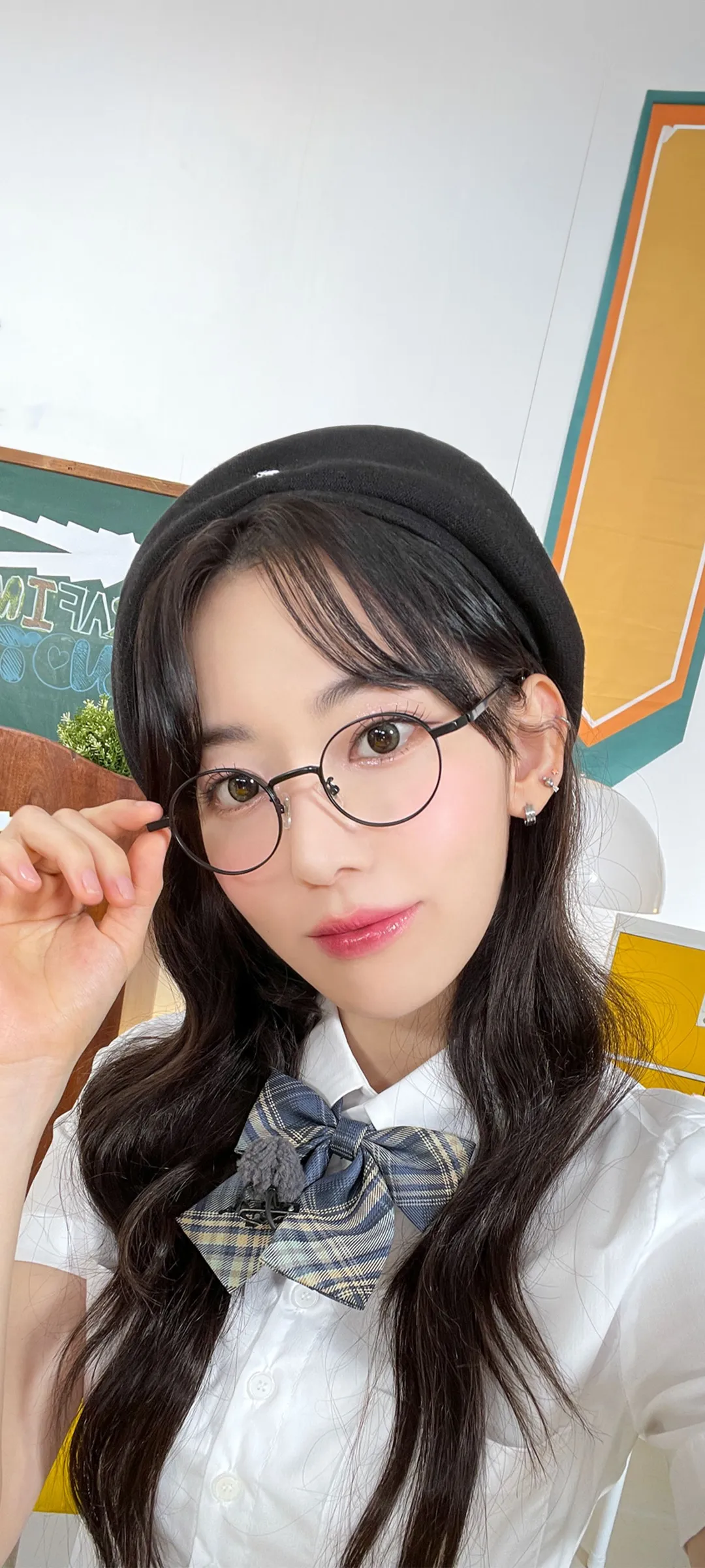 Fond d'écran de verrouillage mobile Sakura Miyawaki 4K HD télécharger — IZ*ONE, LE SSERAFIM