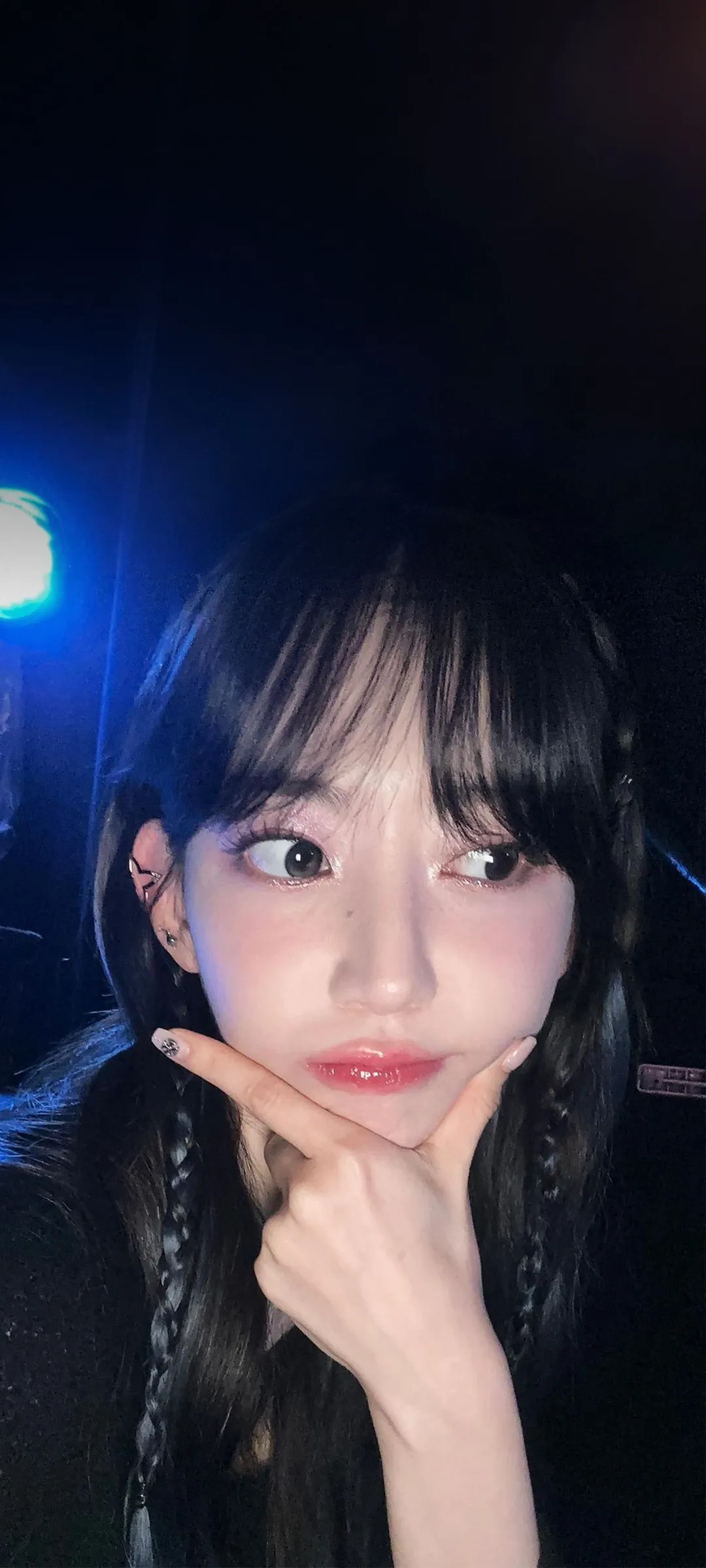 Fond d'écran de verrouillage mobile Sakura Miyawaki 4K HD télécharger — IZ*ONE, LE SSERAFIM