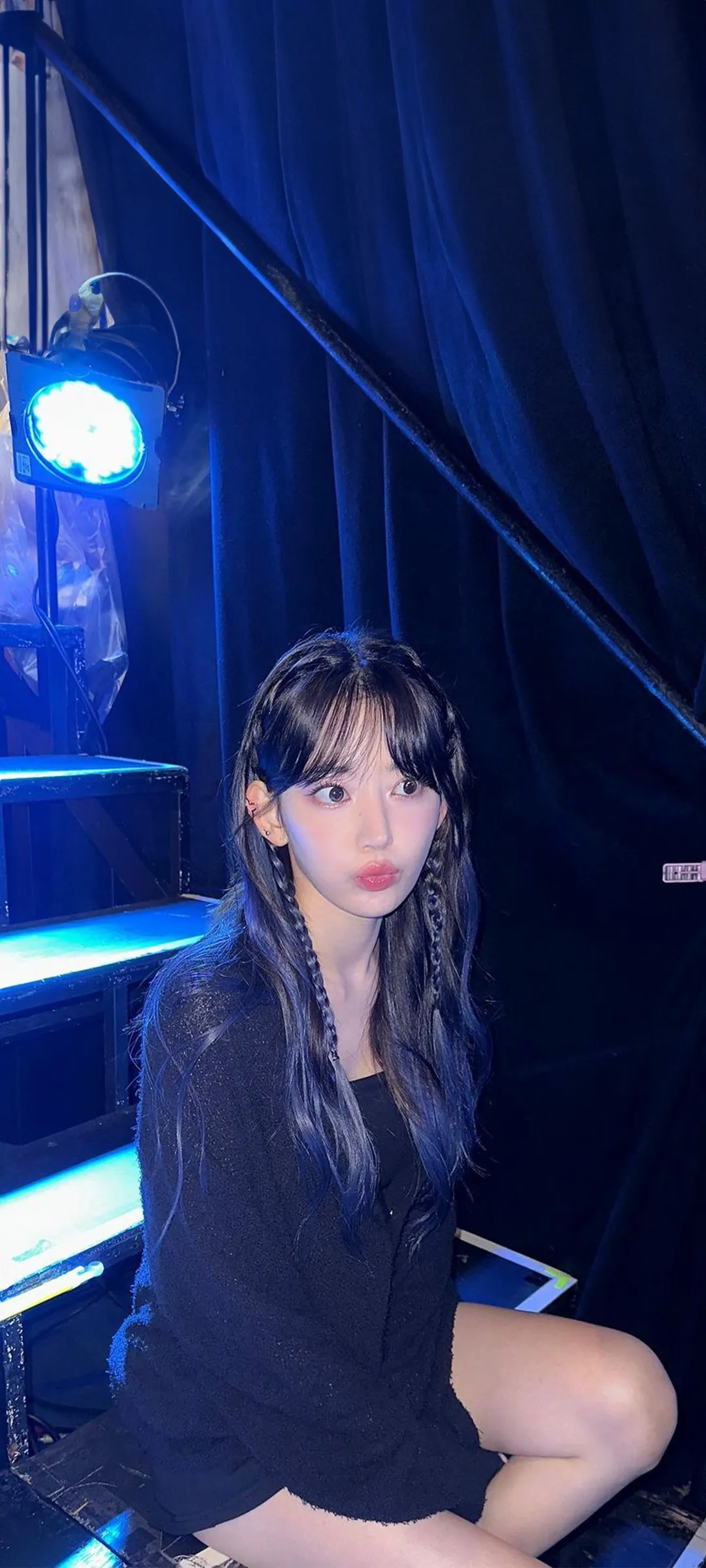 Fond d'écran de verrouillage mobile Sakura Miyawaki 4K HD télécharger — IZ*ONE, LE SSERAFIM
