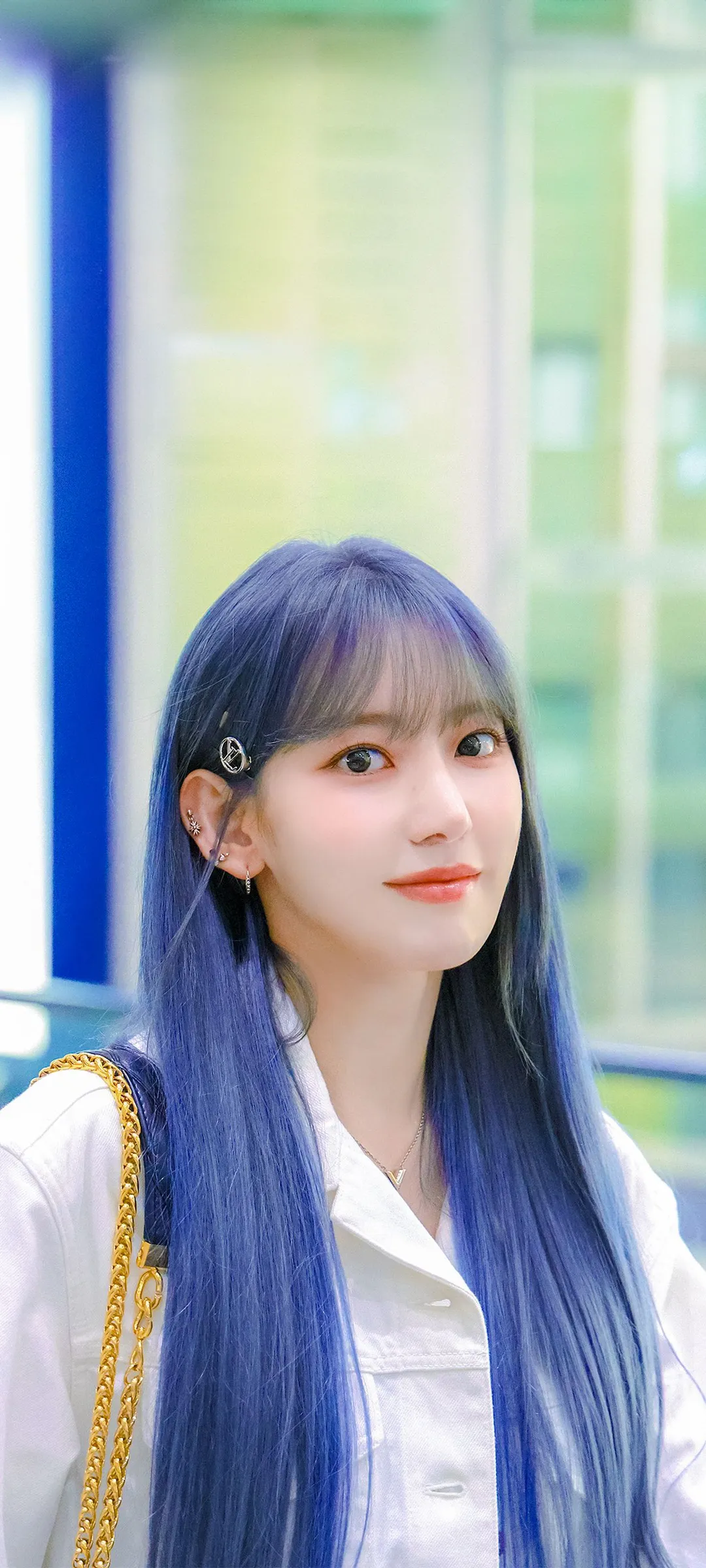 Fond d'écran de verrouillage mobile Sakura Miyawaki 4K HD télécharger — IZ*ONE, LE SSERAFIM