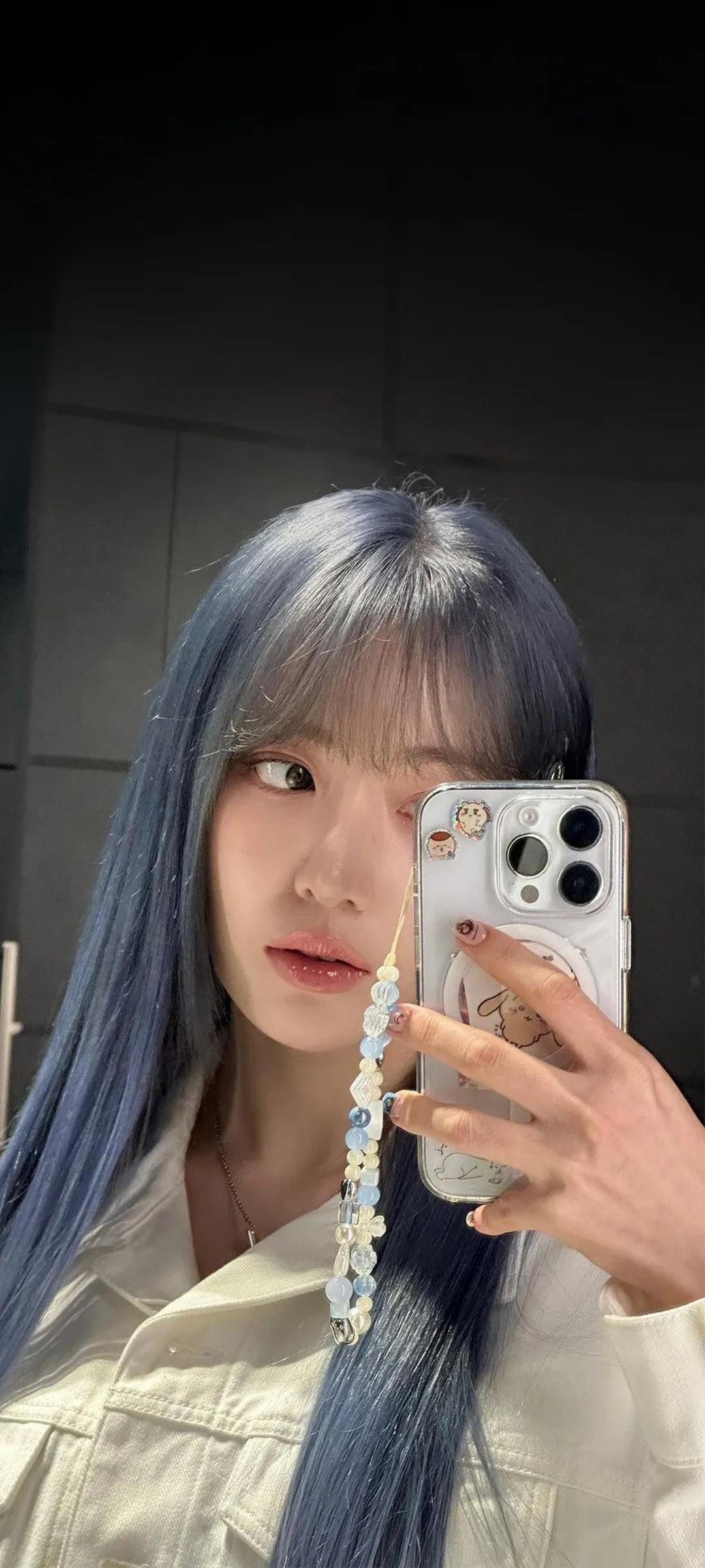 Fond d'écran de verrouillage mobile Sakura Miyawaki 4K HD télécharger — IZ*ONE, LE SSERAFIM
