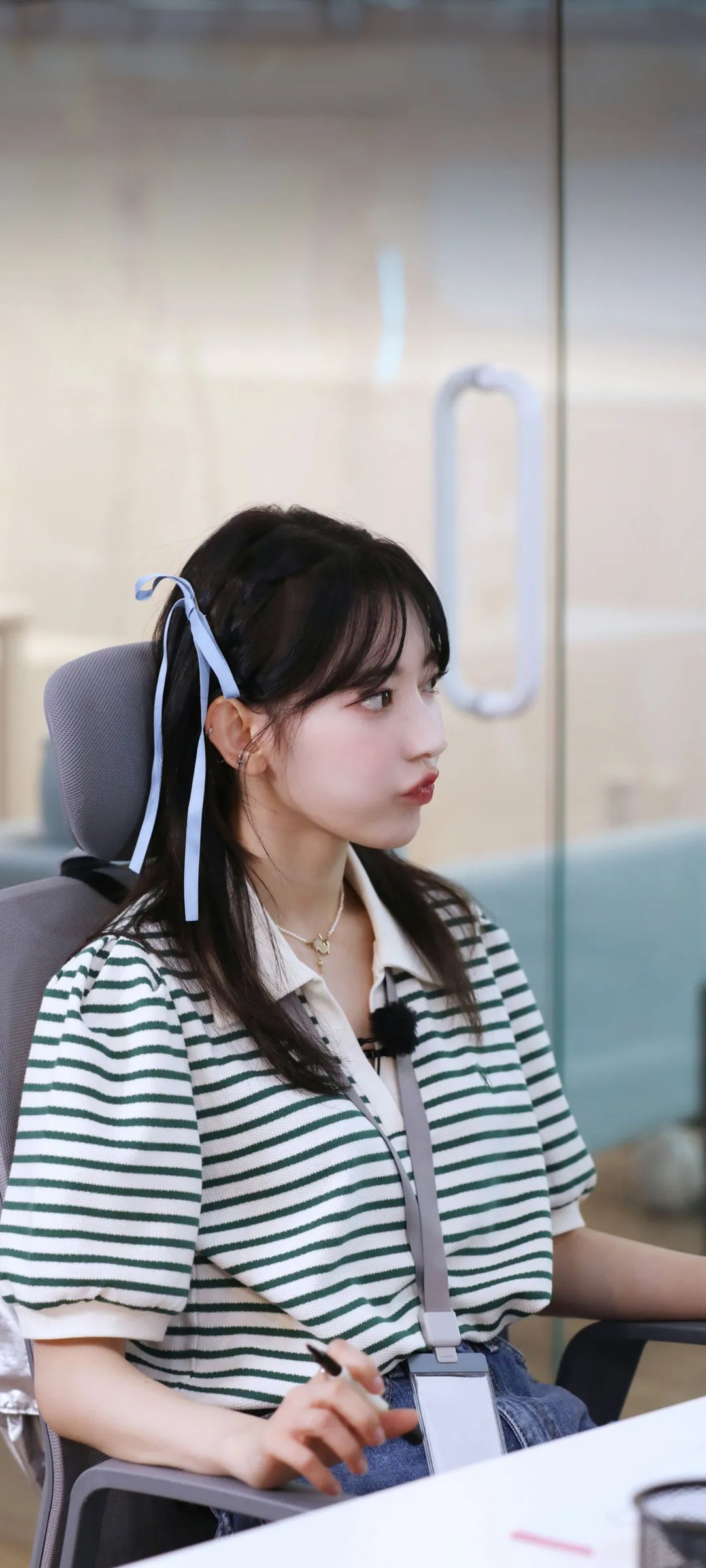 Fond d'écran de verrouillage mobile Sakura Miyawaki 4K HD télécharger — IZ*ONE, LE SSERAFIM
