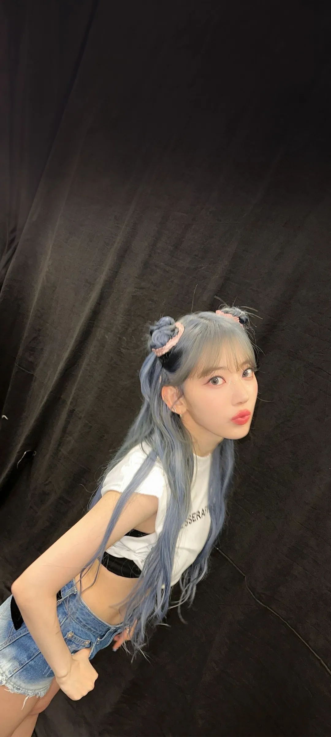 Fond d'écran de verrouillage mobile Sakura Miyawaki 4K HD télécharger — IZ*ONE, LE SSERAFIM