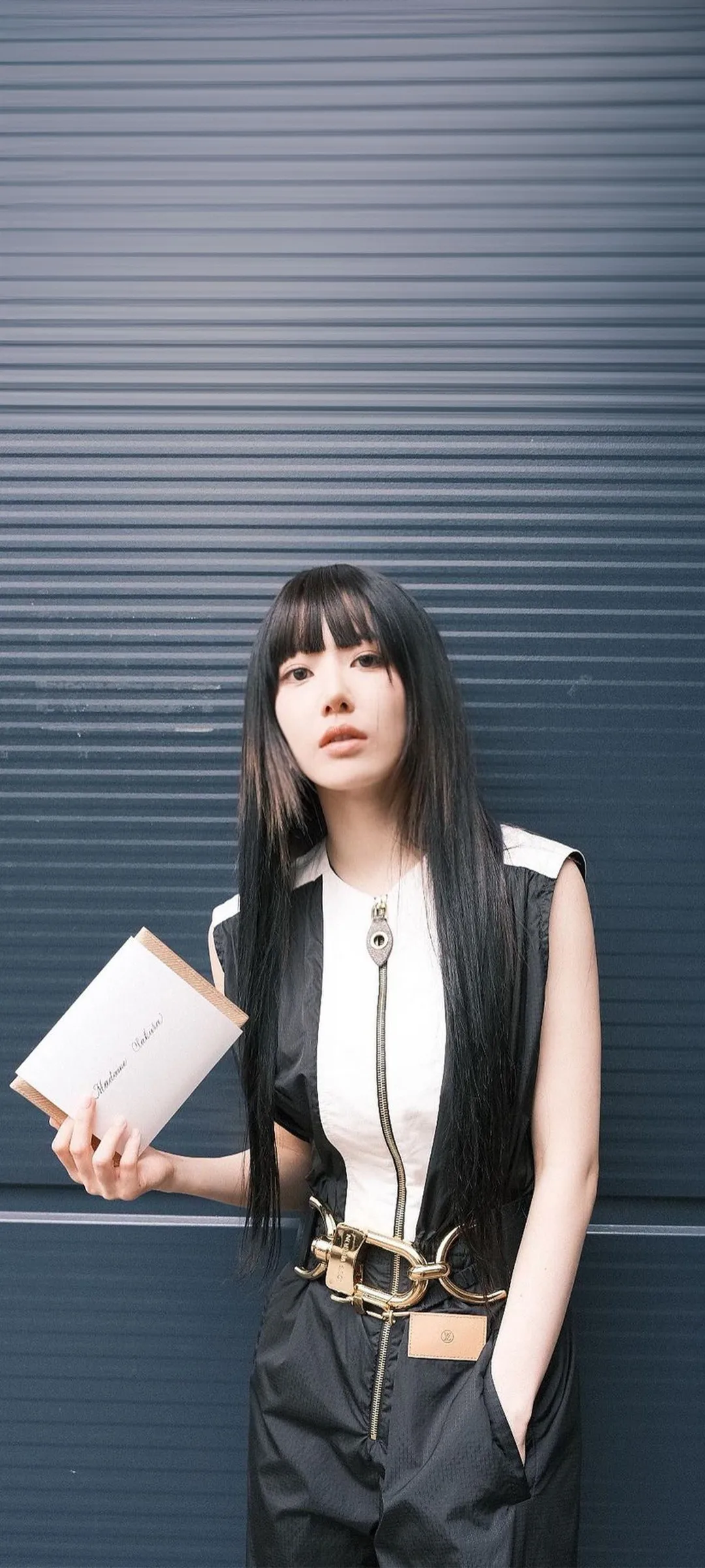 Fond d'écran de verrouillage mobile Sakura Miyawaki 4K HD télécharger — IZ*ONE, LE SSERAFIM